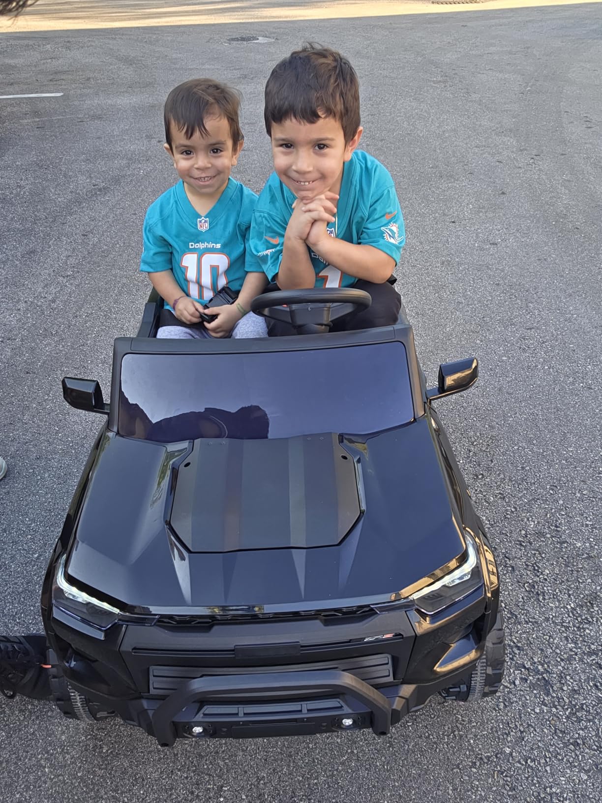 Hikiddo 24V 10Ah Ride on Toy for Big Kids, 4WD 2 Seater Electric SUV Kids Car to Drive w/Remote Control, 4x200W Motors (Black) customer photo 1
