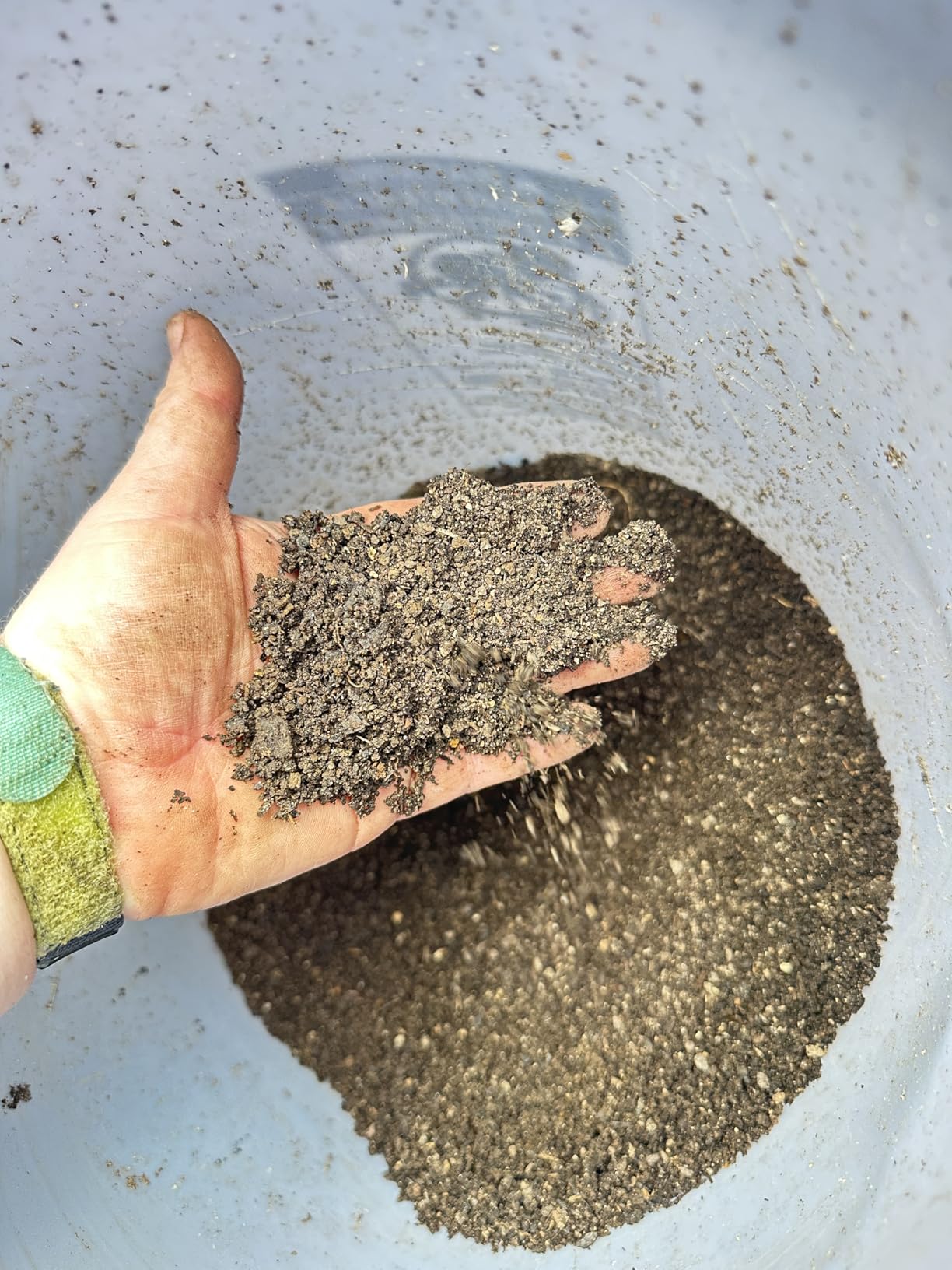 Round Soil Sifter for 5-Gallon Bucket (1/4-inch Mesh), Stainless Steel Garden Sieve with Handles customer photo 2
