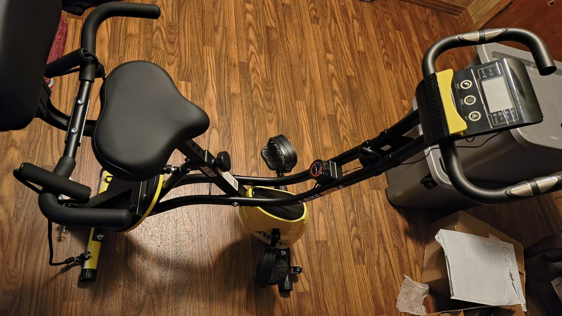 JEEKEE Recumbent Exercise Bike for Seniors, Stationary Bikes for Home, 400LB Capacity & 16 Levels Magnetic Resistance, Heart Rate Handle customer photo 1