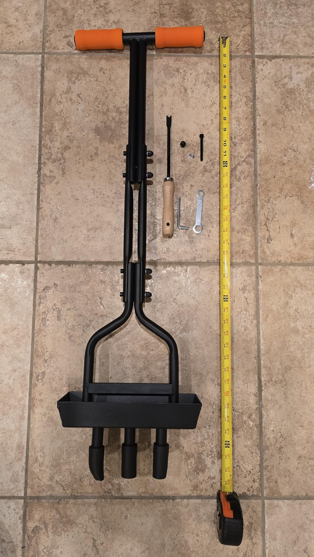 Lawn Aerator Coring Tool with Soil Core Tray, Manual Garden Plug Aerator for Grass Aeration, Yard Aerator & A Cleaning Tool for Compacted Soil, Lawn Care, 38