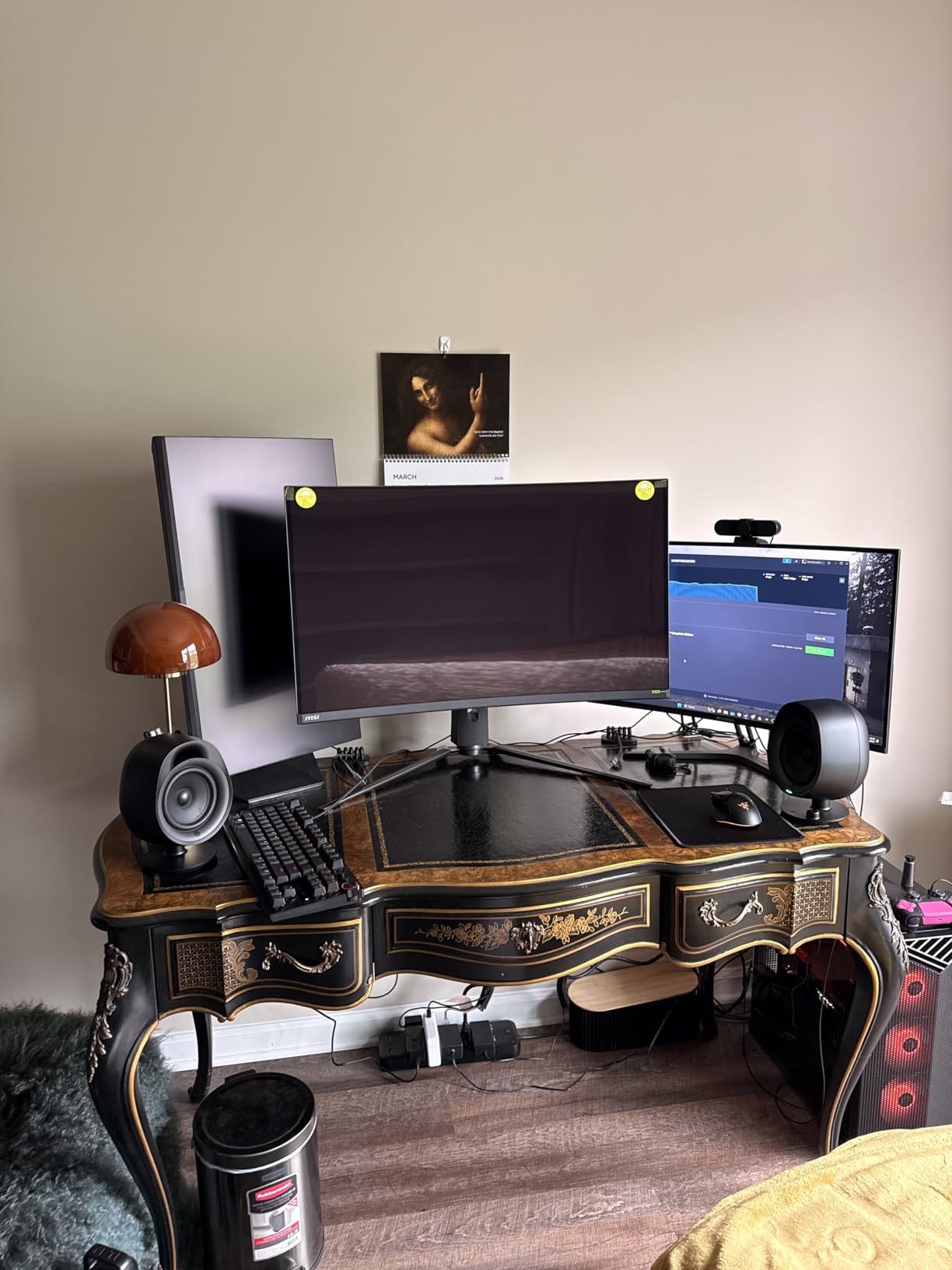 msi MPG 321CURX QD-OLED 32-inch 3840 x 2160 (UHD) Computer Monitor, 240Hz, Adaptive-Sync, HDMI, DP Port, VESA Mountable, Tilt, Speaker, 0.03ms, Black customer photo 2