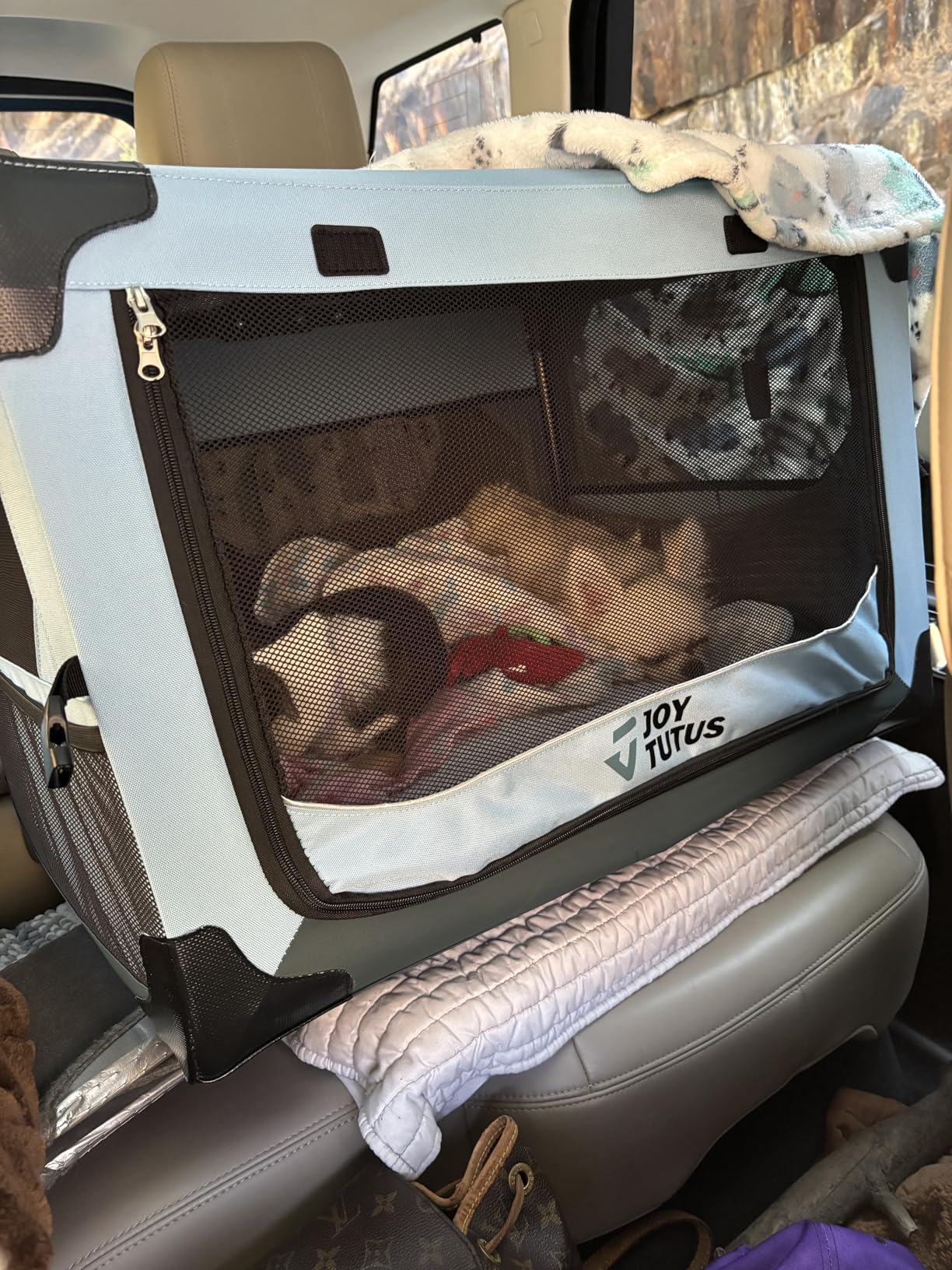 JOYTUTUS Collapsible Dog Crate, 32 Inch Portable Pet Crate for Car, Travel Dog Kennel Foldable Dog Crate for Large Dog 50lbs, Soft Cat Carrier Fit for Indoor & Outdoor/Trunk (Blue) customer photo 1