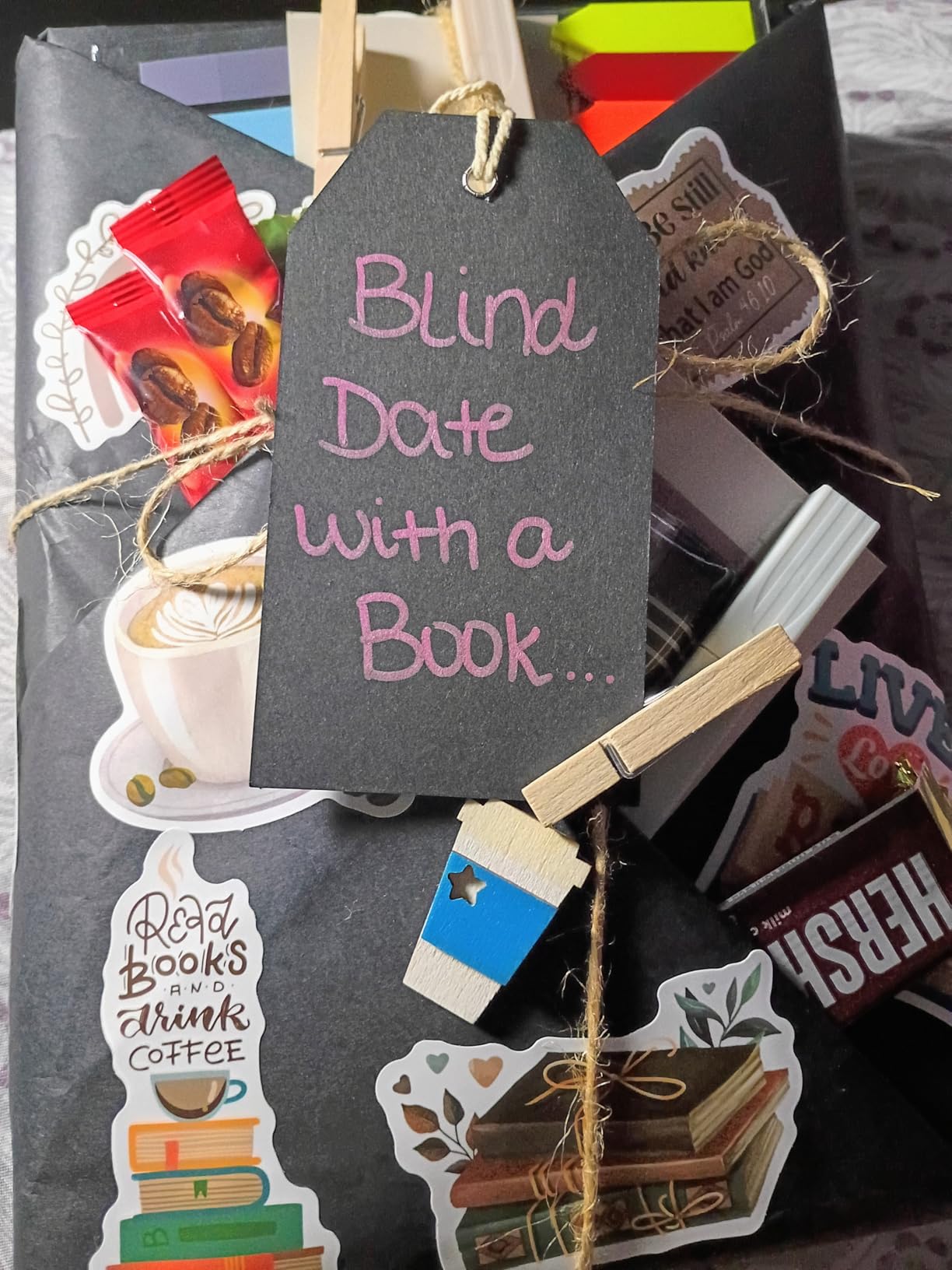8 Set Blind Date with a Book Gift Box Supplies Kits Librarian Gift Excluding Books Bookish Club Gifts Bulk for Women Lovers Bookish Readers Gifts for Teachers Friends Men (Brown) customer photo 2