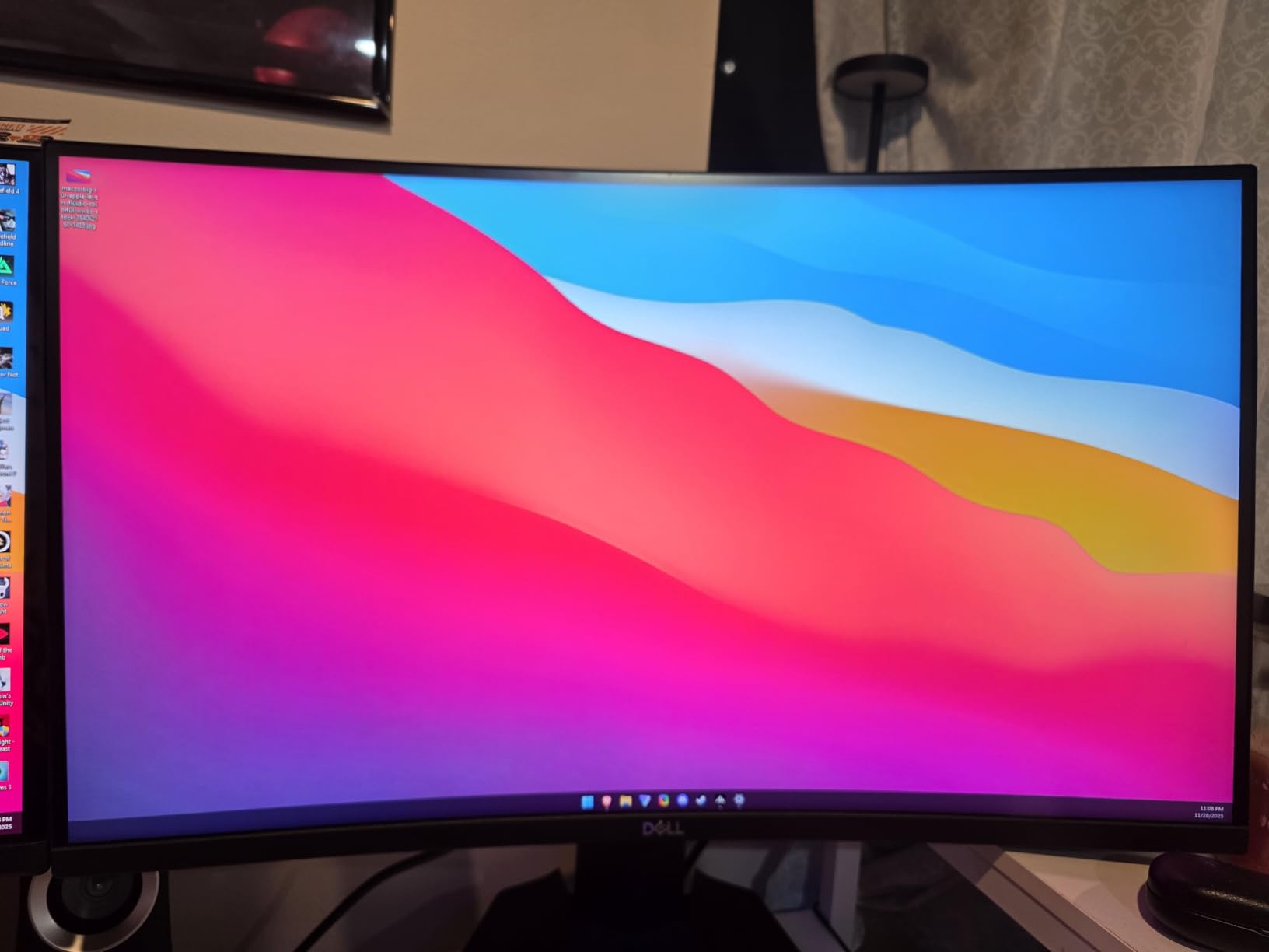 AOC Q27G4ZD 27-inch QD OLED Gaming Monitor, QHD 2560 x 1440, 240Hz 0.03ms, HDMI 2.0 x2, Display Port x2, G-Sync Compatible, Console Gaming Ready, 3-Year Zero-Bright-Dot customer photo 1