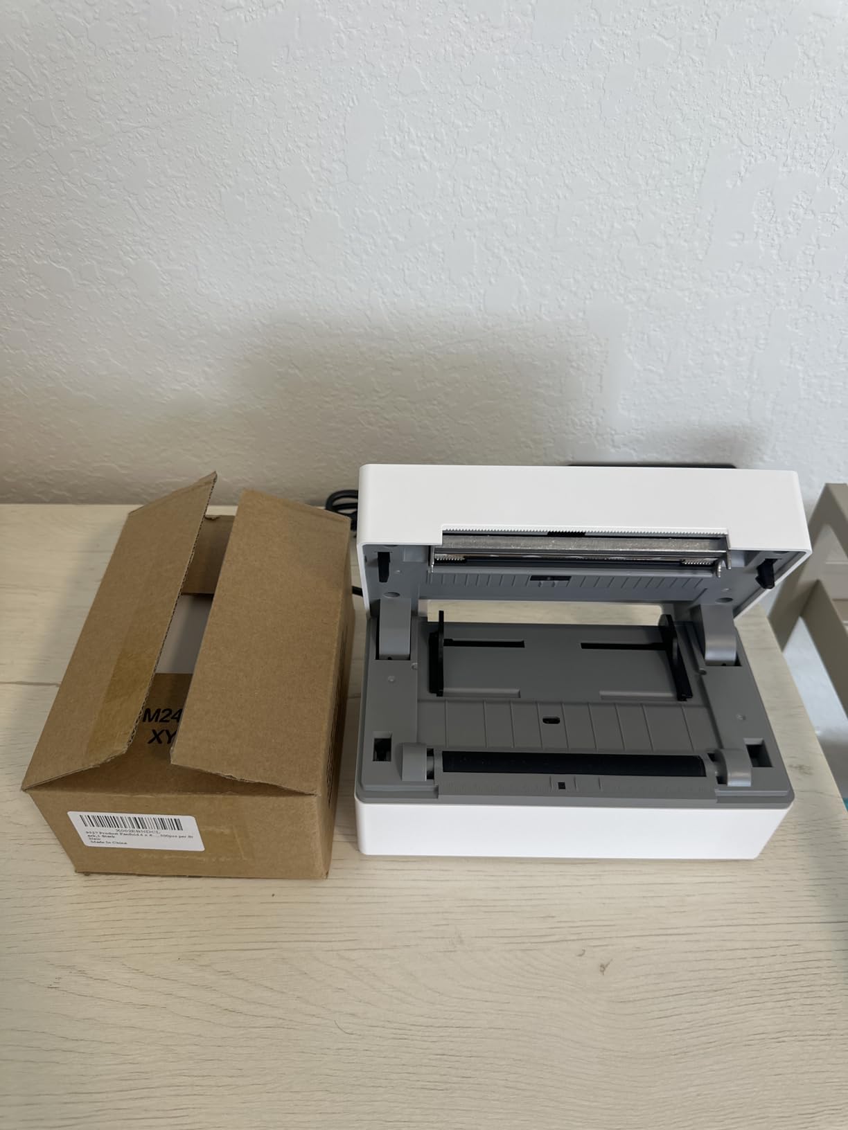 KNAON Bluetooth Thermal Shipping Label Printer, 4x6 Portable Thermal Address Label Printer for Small Business, Compatible with iPhone,Android,Windows,Mac-Works with Etsy Shopify USPS&More, White customer photo 2