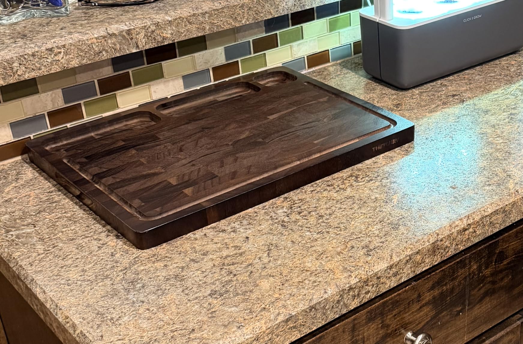 Walnut Wood Cutting Boards for Kitchen, Large Chopping Board Double Sided, End Grain Cutting Board with Handle, Charcuterie Butcher Block for Meal Prep & Serving with Gift Box, 17