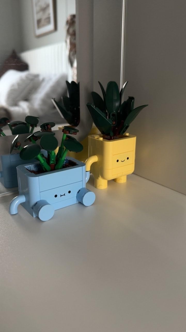LEGO Botanicals Happy Plants Building Toy for Kids, Girls, and Boys 9+ - Playroom Decor for Desk or Shelf - Birthday Gift Idea for Young Gardeners - Artificial Indoor Plant for Play & Display - 10349 customer photo 1