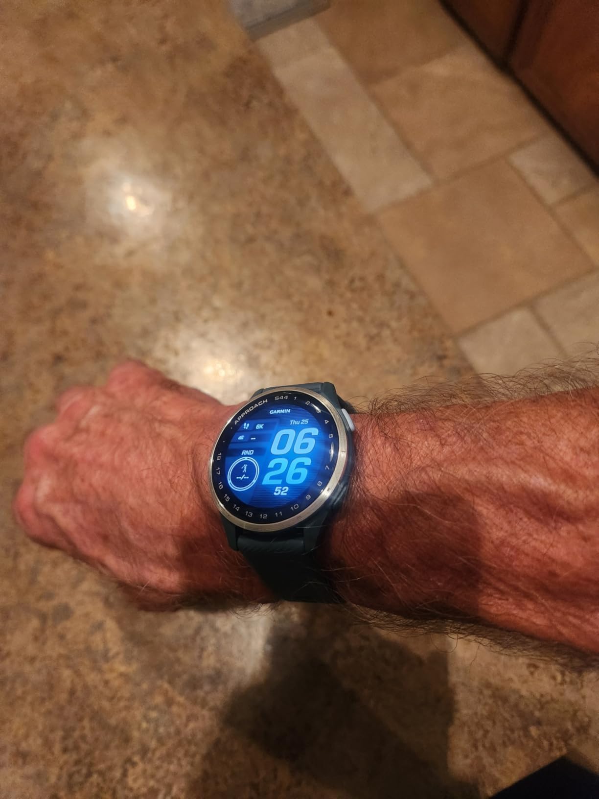 Garmin Approach S44, Essential Golf GPS Smartwatch, AMOLED Display, On-Course Features, Silver Aluminum Bezel with Black Silicone Band customer photo 2