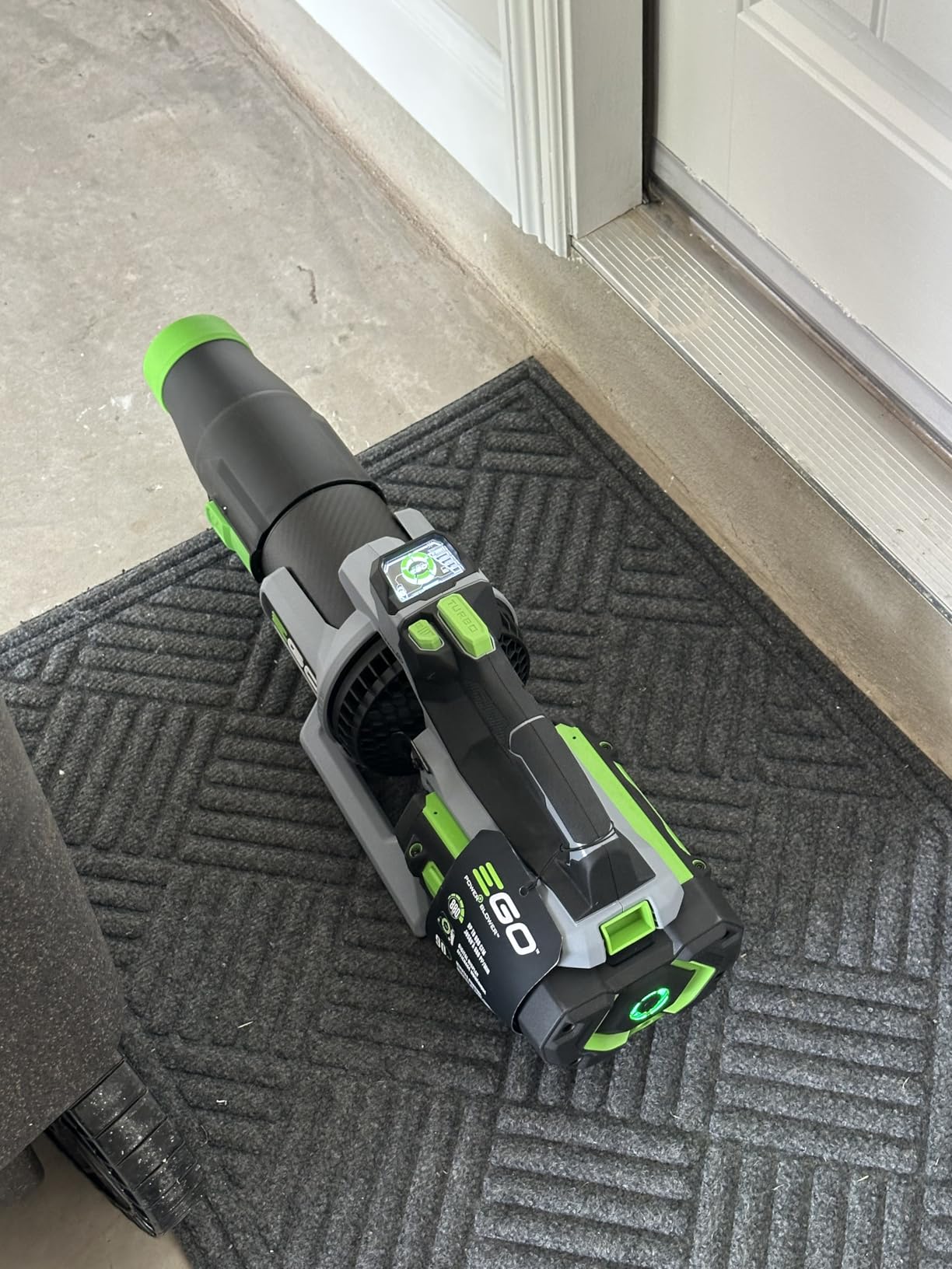 EGO Power+ 880 CFM Cordless Electric Leaf Blower with (2) 56V 4.0Ah Batteries and Charger customer photo 1