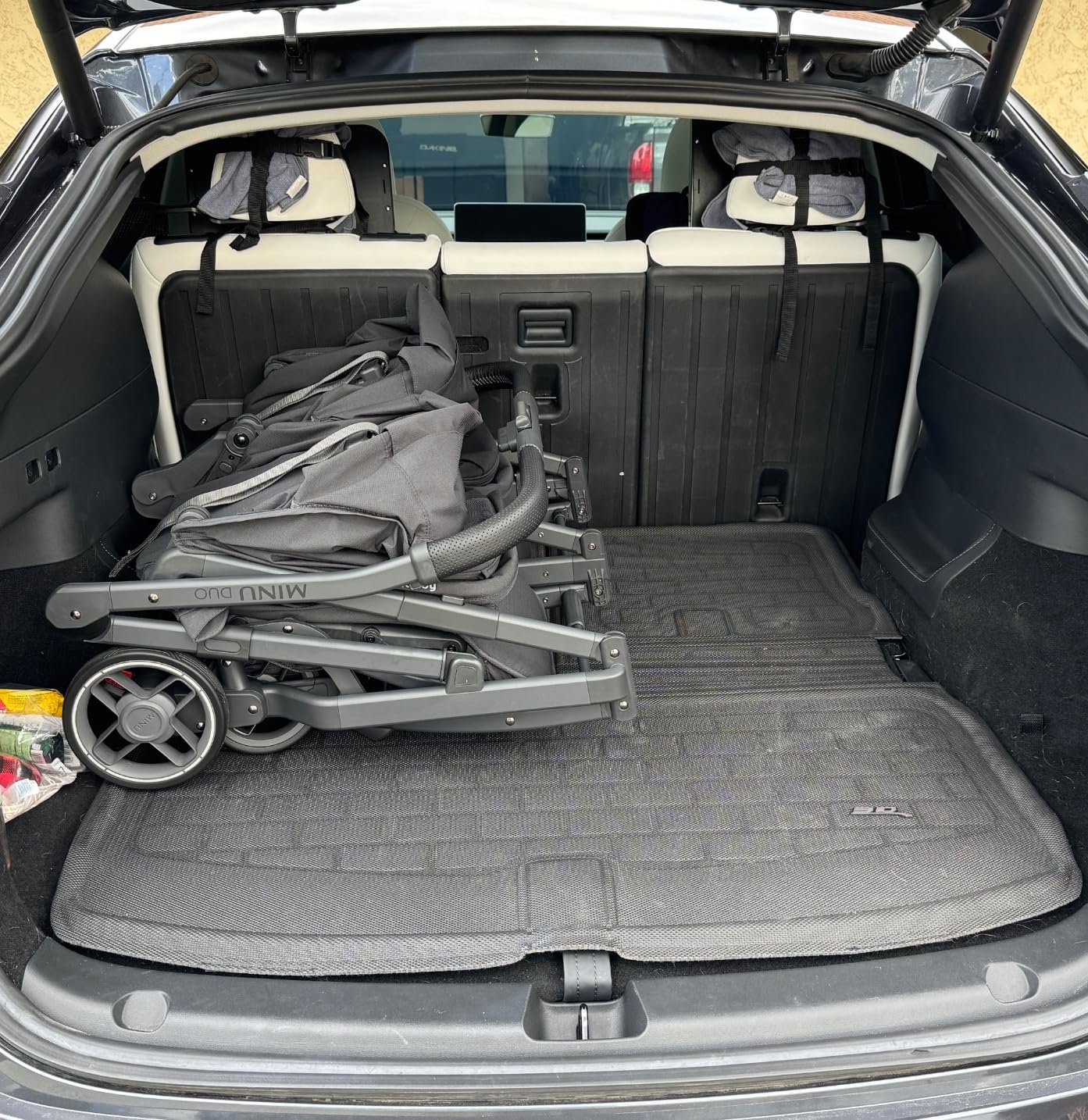 UPPAbaby Minu Duo Side-by-Side Double Stroller - Lightweight + Compact Design for Travel - Easy Fold- From Birth to Toddler - Independent Recline -Greyson(Charcoal Mélange/Carbon Frame/Saddle Leather) customer photo 2