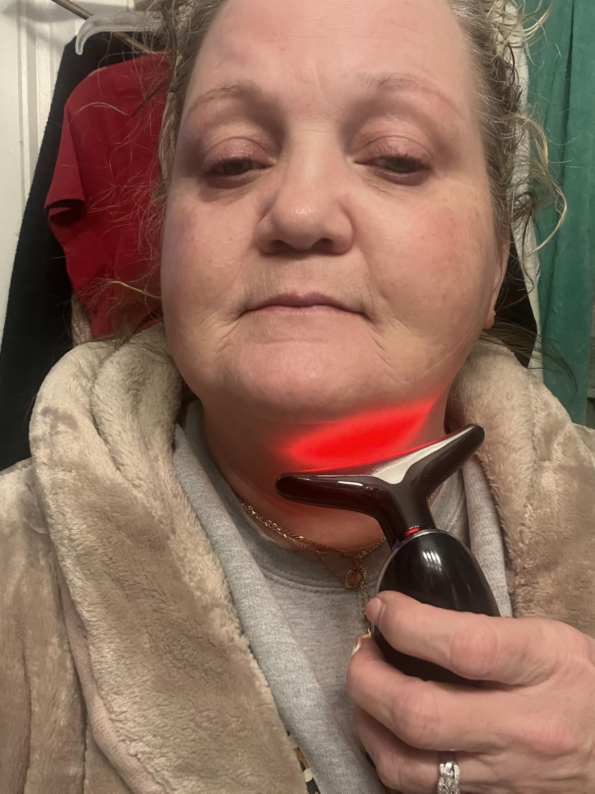 7 Color Galvanic Machines - Red Light Therapy for Face and Neck, Face Massager Tool for Wrinkles, Double Chin, Vibrating Facial Massager with Thermals customer photo 2