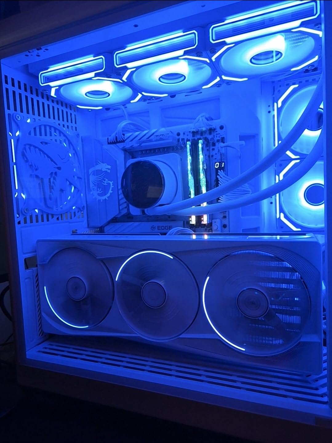 GIGABYTE AORUS GeForce RTX 5080 Master ICE 16G Graphics Card, WINDFORCE Cooling System, 16GB 256-bit GDDR7, GV-N5080AORUSM ICE-16GD Video Card customer photo 2