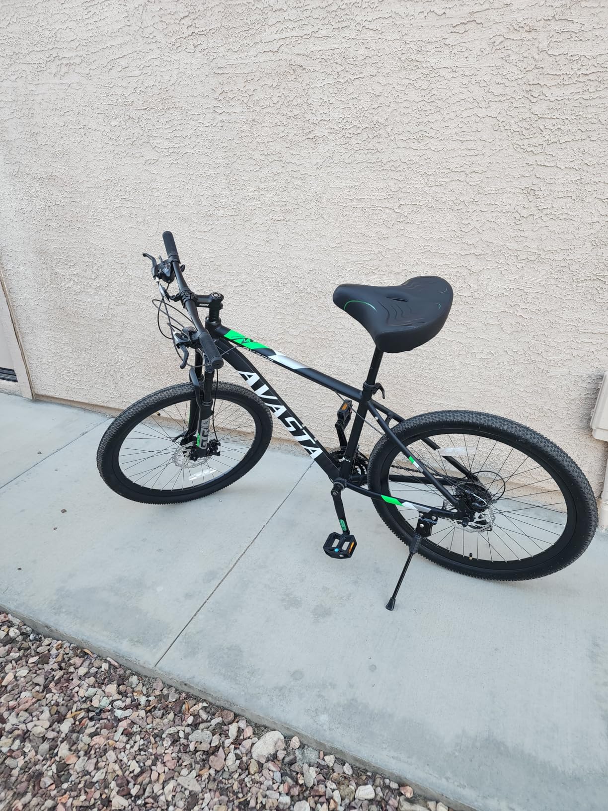 AVASTA AV300 26 27.5 inch Mountain Bike with 21-Speed, Aluminum Frame, Dual Disc Brake, Comfortable Saddle, Multiple Colors customer photo 1