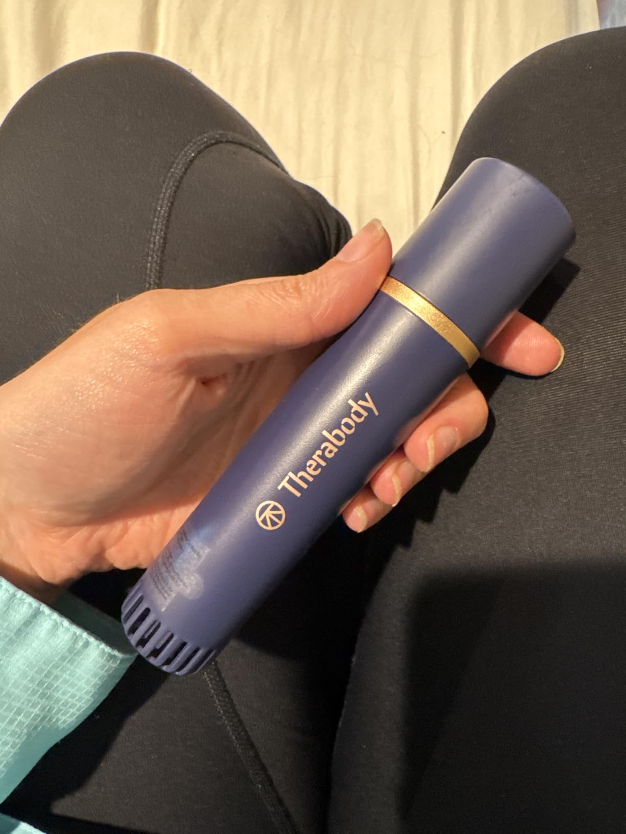 Therabody TheraFace Depuffing Wand - Cold and Heat Skincare Treatment to Depuff and Glow | Eye Massager for Puffiness & Dark Circles customer photo 2