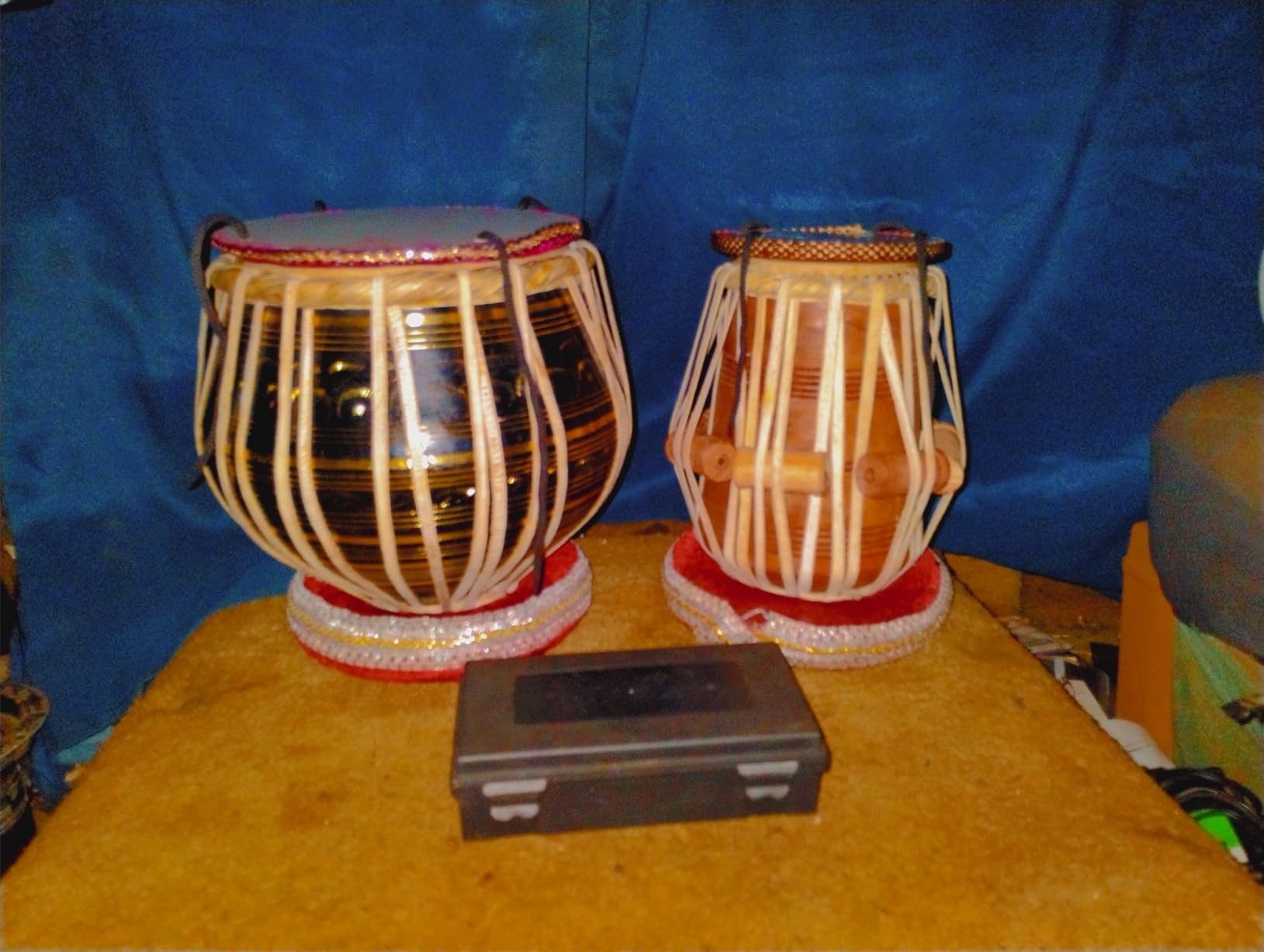 Zaza Percussion - Tabla Drum Set - Bayan Drum & Finest 5.5 Wood Dayan with Hammer, Cushions and Cover (Black Brass) customer photo 2