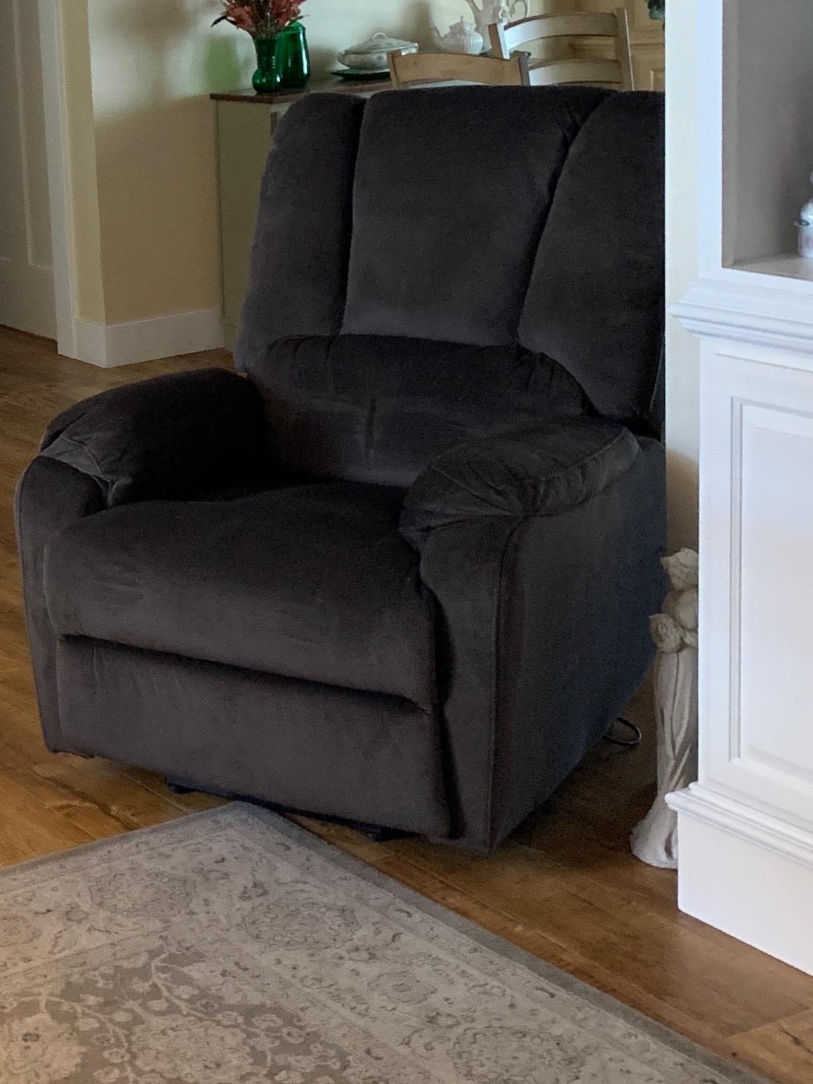 CANMOV Dual Motor Large Power Lift Recliner Chair for Elderly with Massage&Heat, Oversized Lay Flat Electric Lift Recliner, Heavy Duty Recliner with USB Port, Side Pocket, Cup Holders, Camel Brown customer photo 1