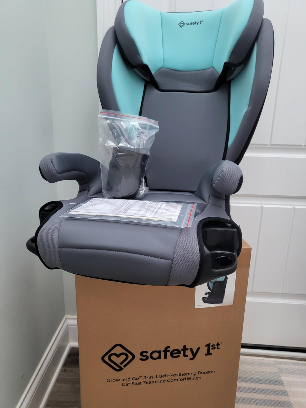 Safety 1st Grow and Go 2-in-1 Booster Car Seat with ComfortWings, Converts High-Back to Backless, 19 inch Wide, Fits 3 Across, Lightweight, Foldable, Easy-Clean, Cup Holders, 40-100 lbs, Crushed Grape customer photo 2