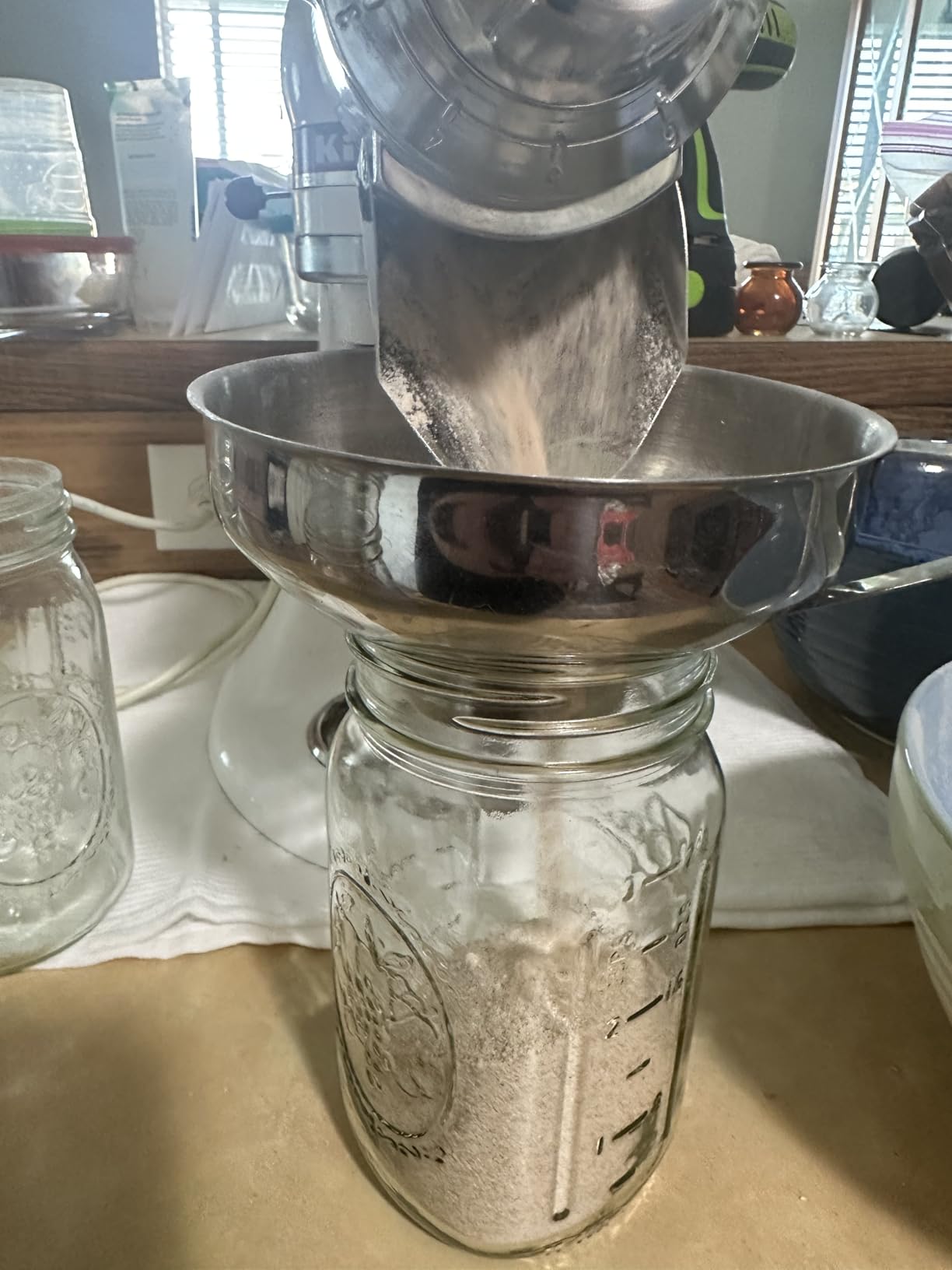 HOZODO Grain Mill Attachment for KitchenAid Stand Mixer, All Metal 9 Levels Flour Mill for KitchenAid, Suitable for Fully Dried Low-Moisture, Low-Oil Grains, Grain Corn, Millet, Wheat customer photo 2
