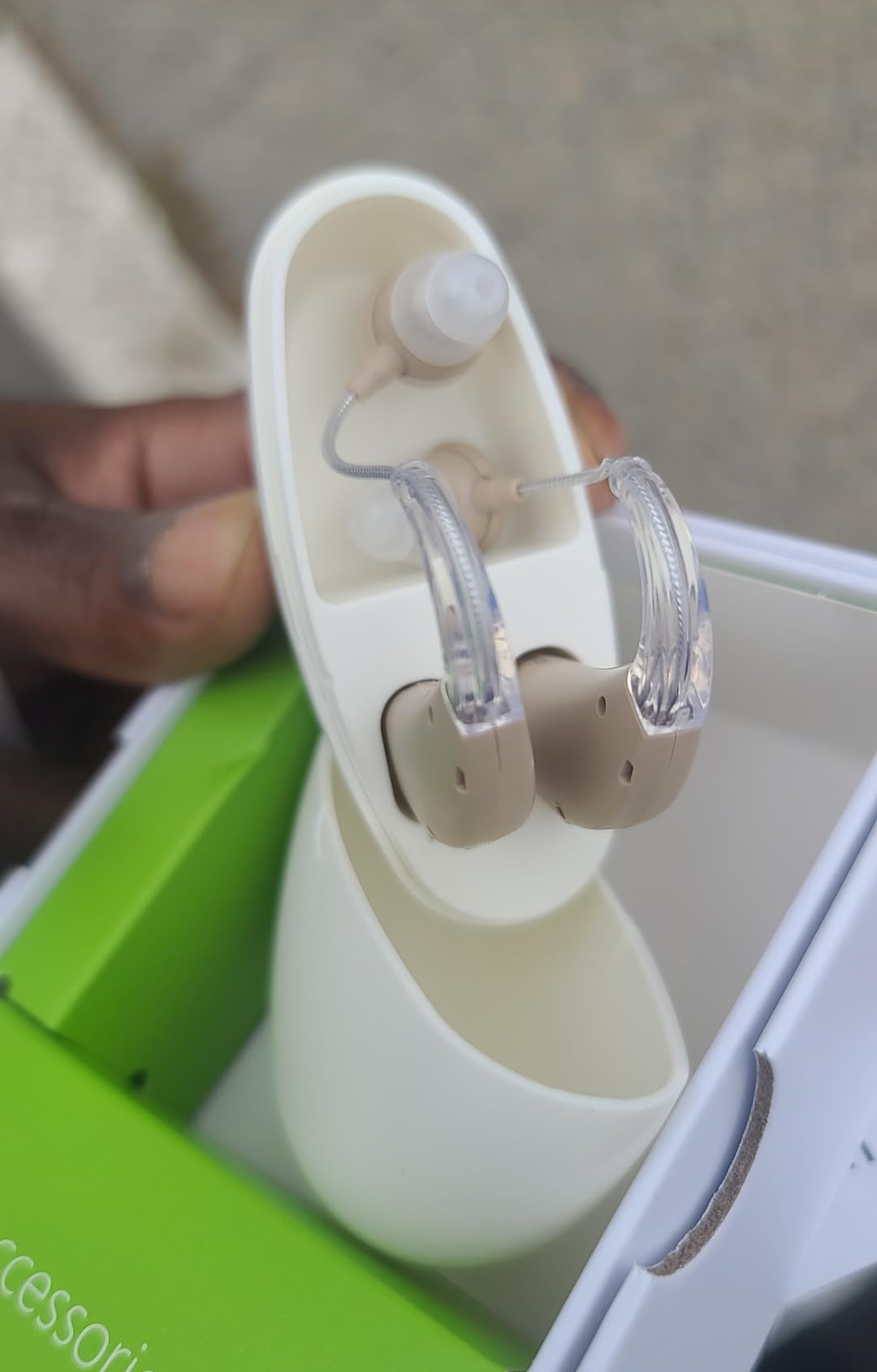 Hearing Aids for Seniors,Rechargeable Hearing Amplifier with Noise Cancelling,Adjustable Volume Control,One Pair Hearing Assist Devices with Charging Box(Black) customer photo 2