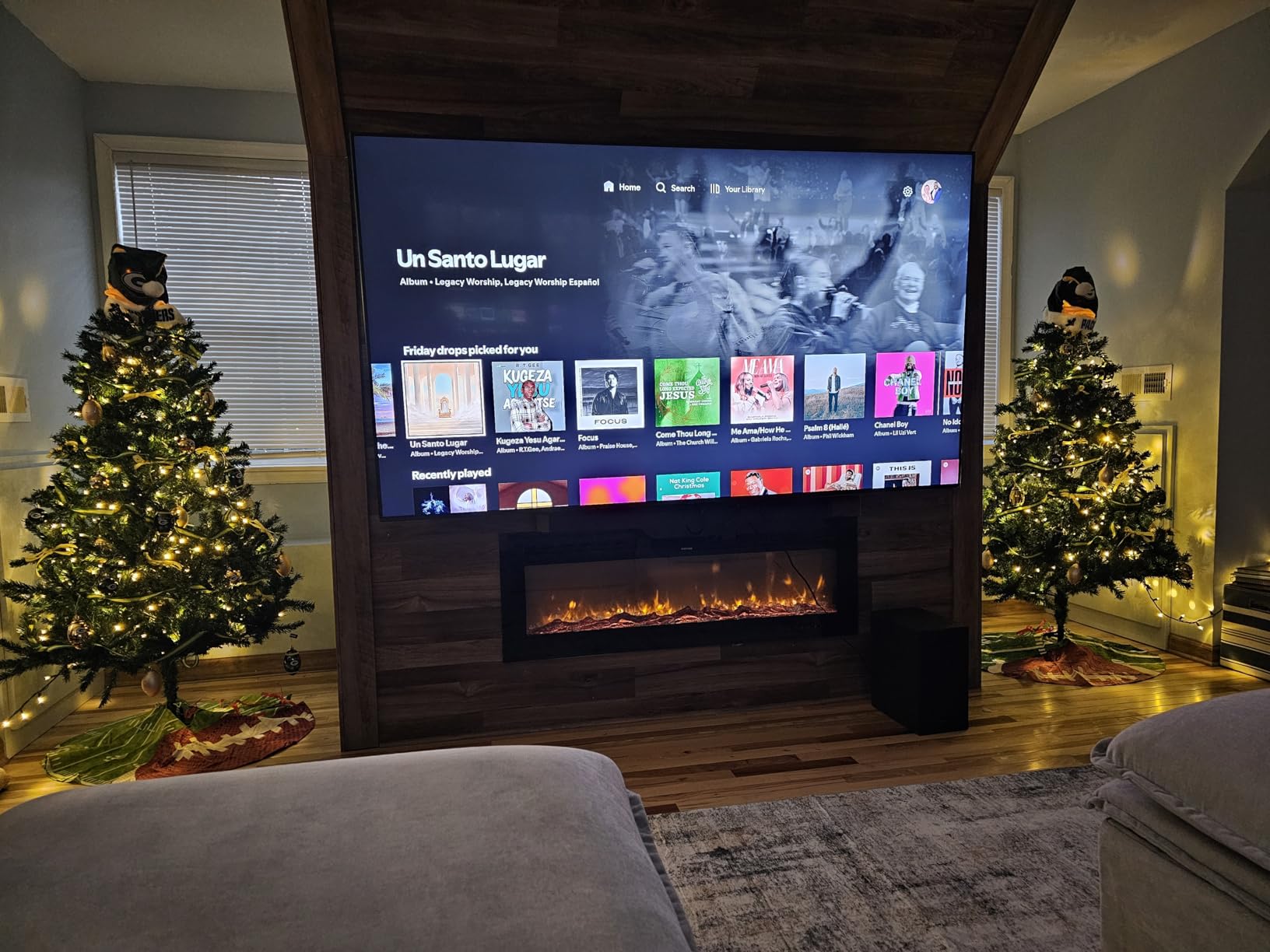 Samsung 65-Inch Class Neo QLED 4K QN80F Series, Vision AI, Mini LED Smart TV (2025 Model, 65QN80F) Neo Quantum HDR, Object Tracking Sound Lite w/Dolby Atmos, NQ4 AI Gen2 Processor, Alexa Built-in customer photo 2