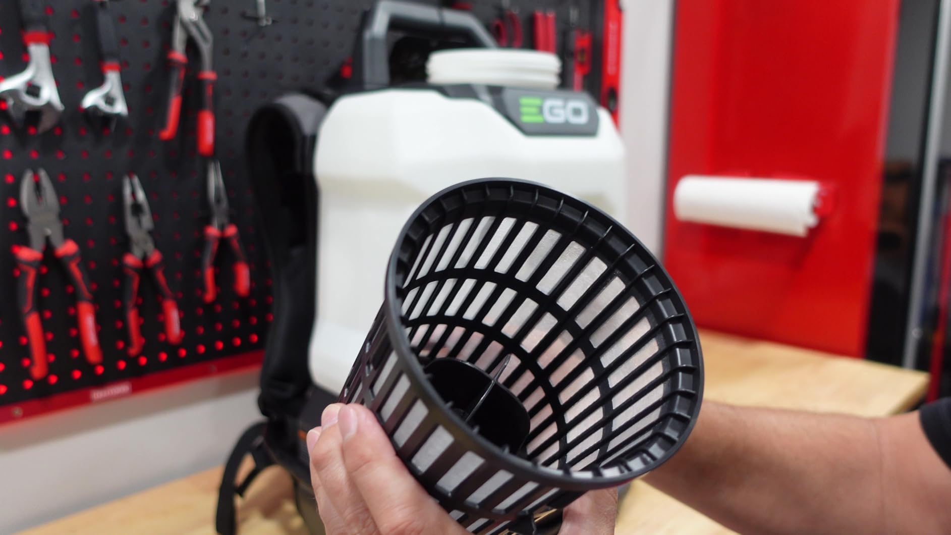EGO Power+ 4 Gallon Cordless Backpack Sprayer - BSP3500 customer photo 1