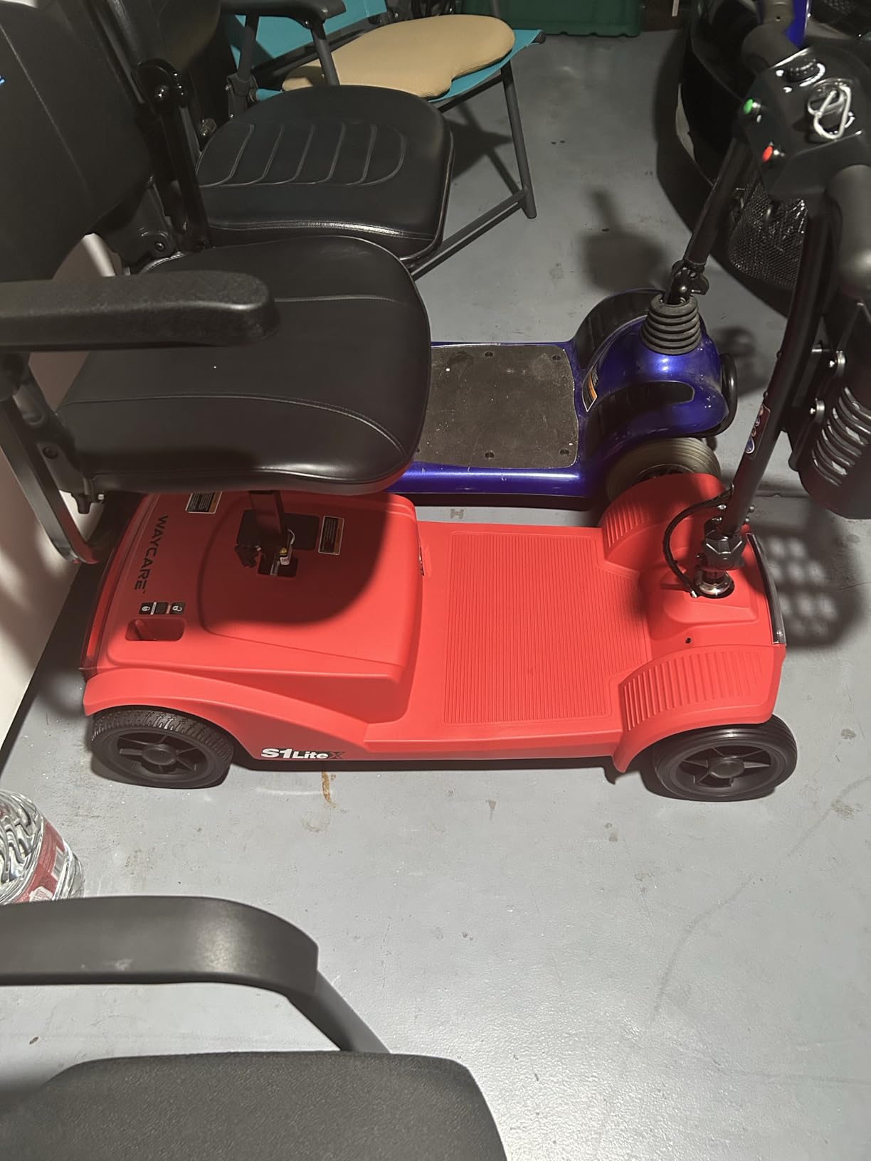 WayCare 15-25 Miles Long Range Mobility Scooter, Weight Capacity 300 LBS+ Powered Mobility Scooters for Seniors, Compact Duty Mobile for Travel with LED Headlight and Detachable Basket (Red) customer photo 2
