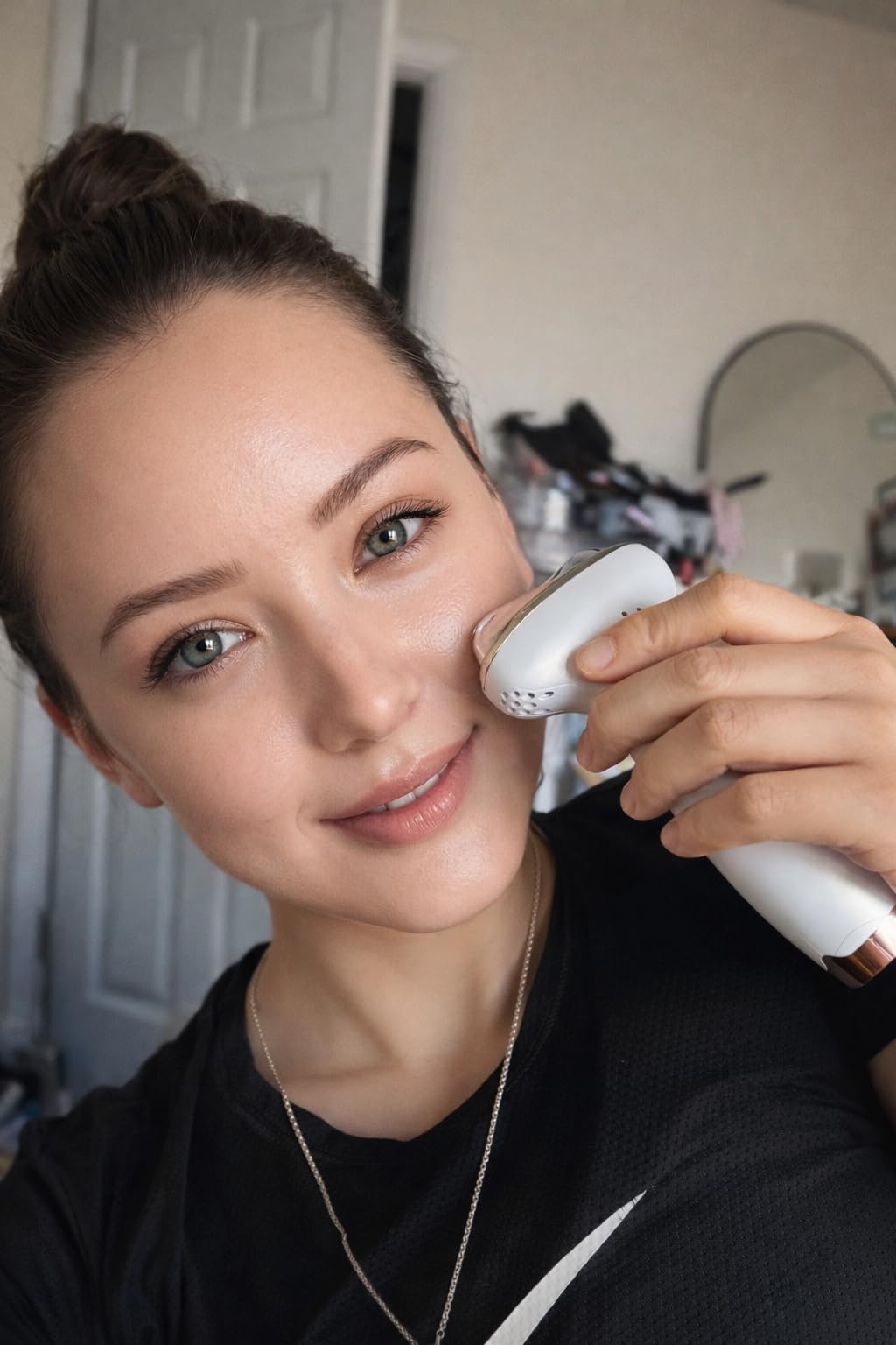 Microcurrent Facial Device with Red Light Therapy - 7-in-1 LED Sculptor & Hot Gua Sha for Face Neck Eye Firming, Depuffing customer photo 2