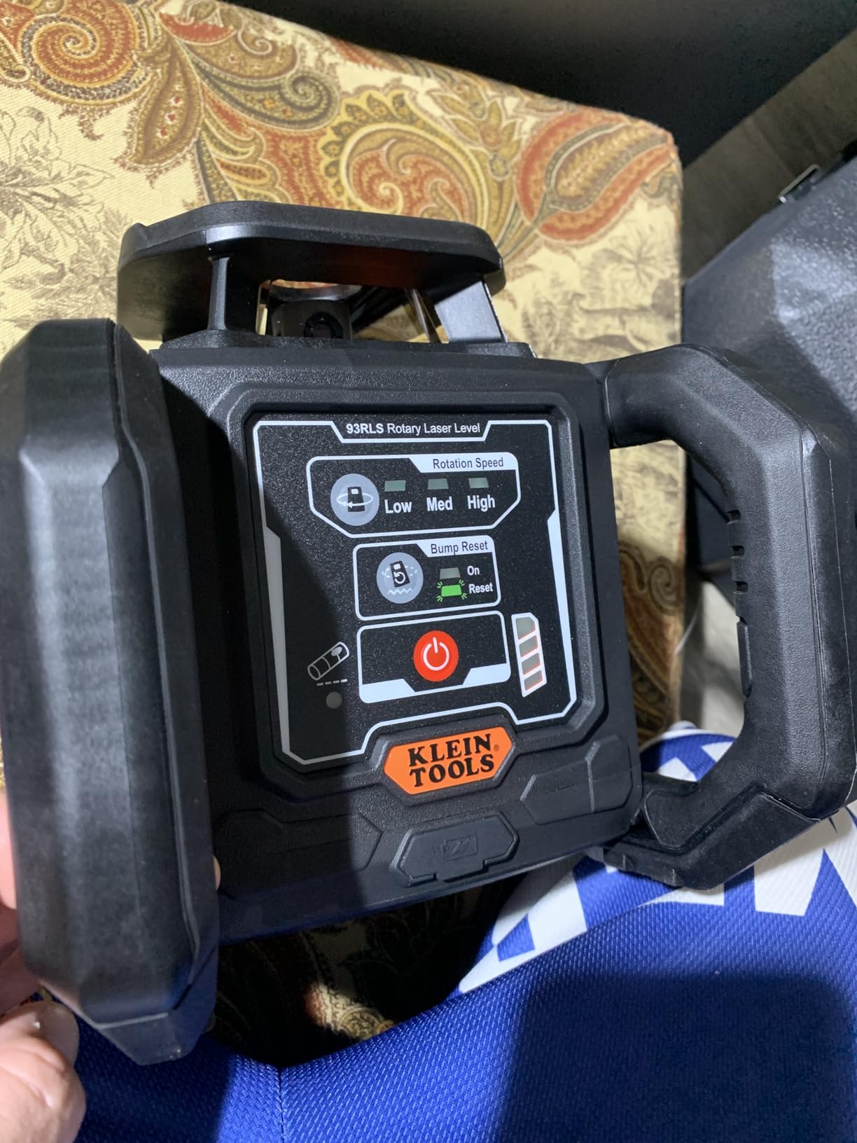 Klein Tools 93RLS Green Self-Leveling Rotary Laser Level Kit, Horizontal/Vertical with Plumb Spot, 1150-Foot Range, Rechargeable, Tripod, Detector, 9-Foot Grade Rod, Carrying Case, <= 5mW Class 3R customer photo 1