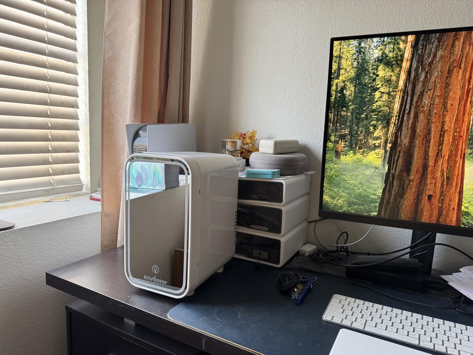 Enventor Mini Skincare Fridge Small Refrigerator for Bedroom, Beauty Fridge for Makeup with Dimmable LED Mirror, 6 L / 8 Cans Compact Portable Cooler for College Dorm, Office, Car, White customer photo 2