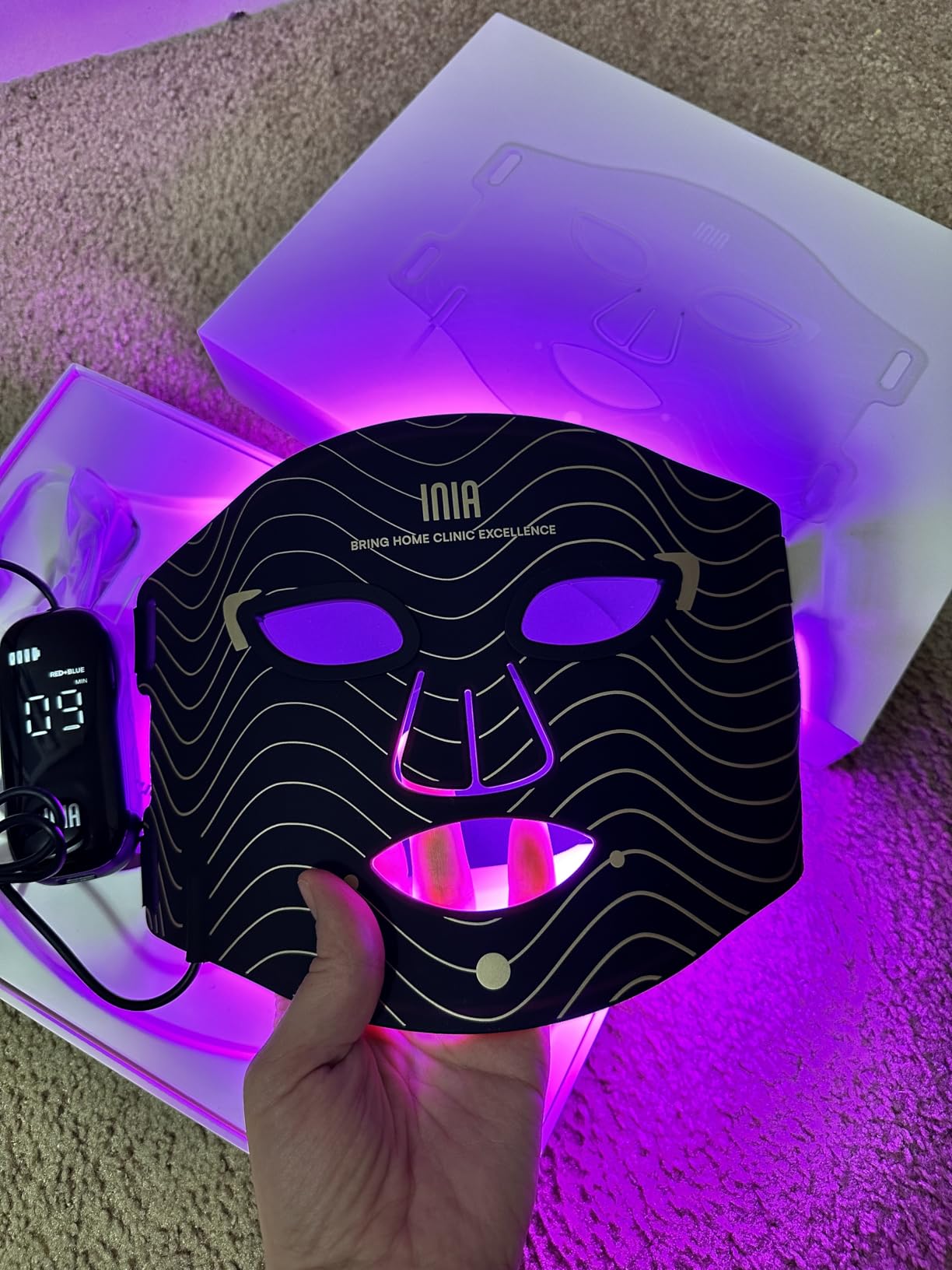 INIA Red Light Therapy Mask for Face - 4 Light Modes with 850nm NIR, Red & Blue LED Light Therapy, 2600mAh Rechargeable LED Face Mask for Radiant Glow at Home, Black customer photo 2