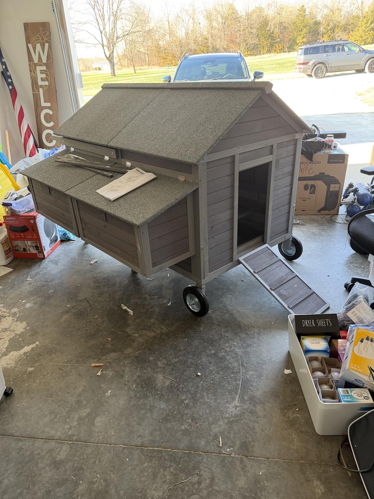 GUTINNEEN Large Chicken Coop on Wheels Mobile Wooden Hen House Weatherproof Duck Poultry Cage 67.3
