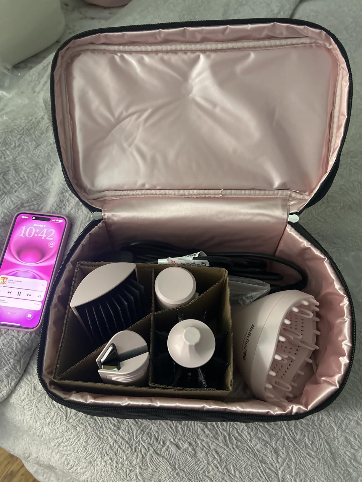 StyleSwitch Ionic Multi-Styler, Air Styler and Hair Dryer, Lightweight Hot Air Brush with 5 Attachments, Automatic Dual Voltage customer photo 1