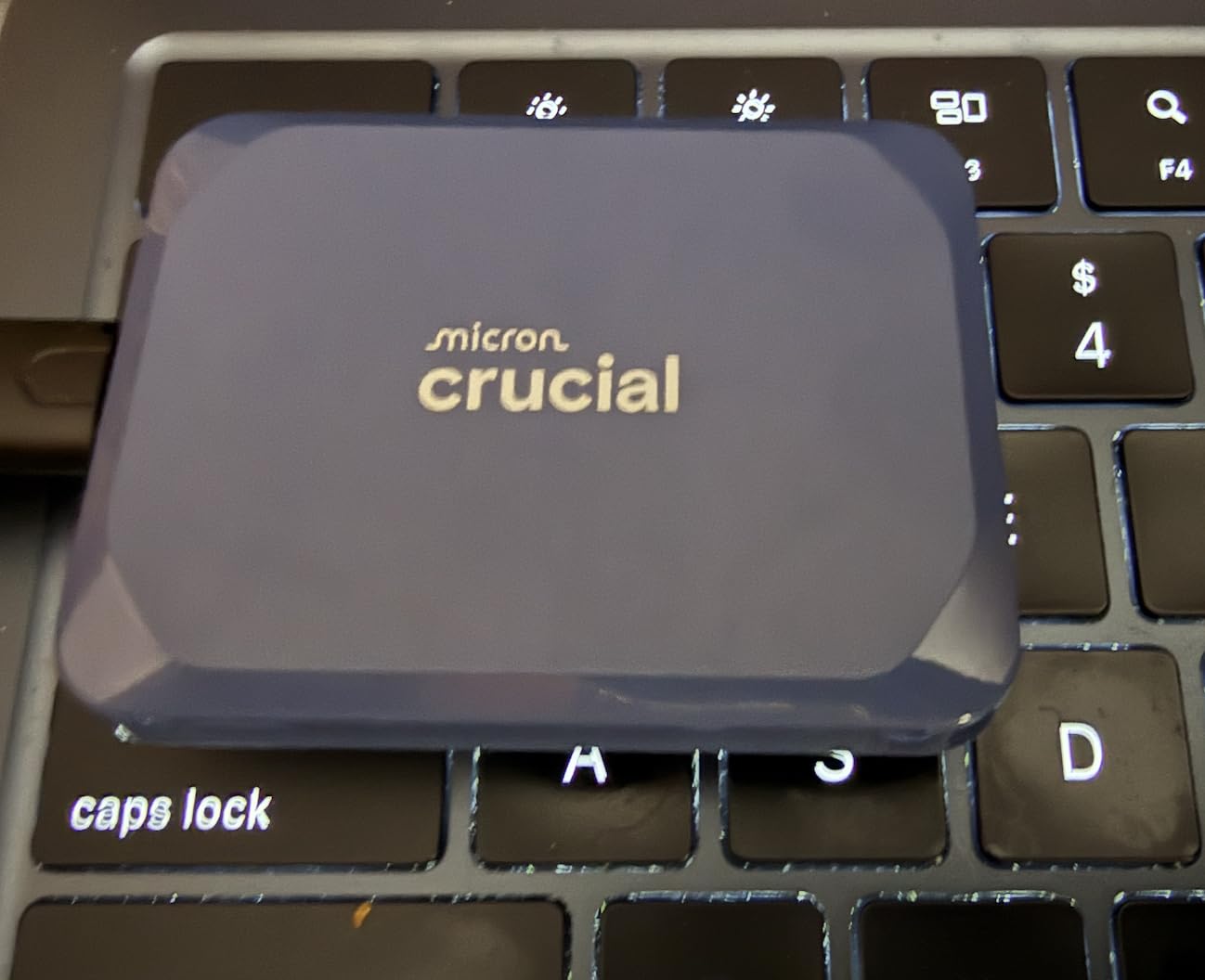 Crucial X10 2TB Portable SSD, Up to 2,100MB/s, USB 3.2 USB-C, External Solid State Drive, Compatible with Windows, Mac & Android, Durable Storage for Games, Photos & Files customer photo 1