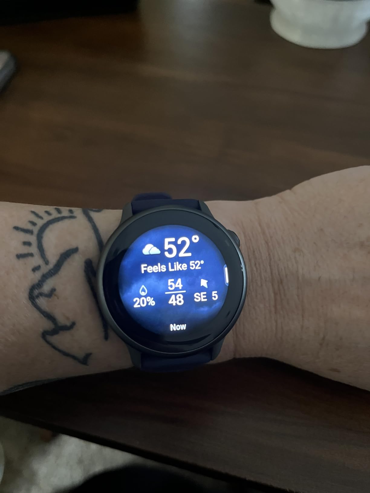 vívoactive 6, Health and Fitness GPS Smartwatch, AMOLED Display, Up to 11 Days of Battery, Slate with Black Band customer photo 1