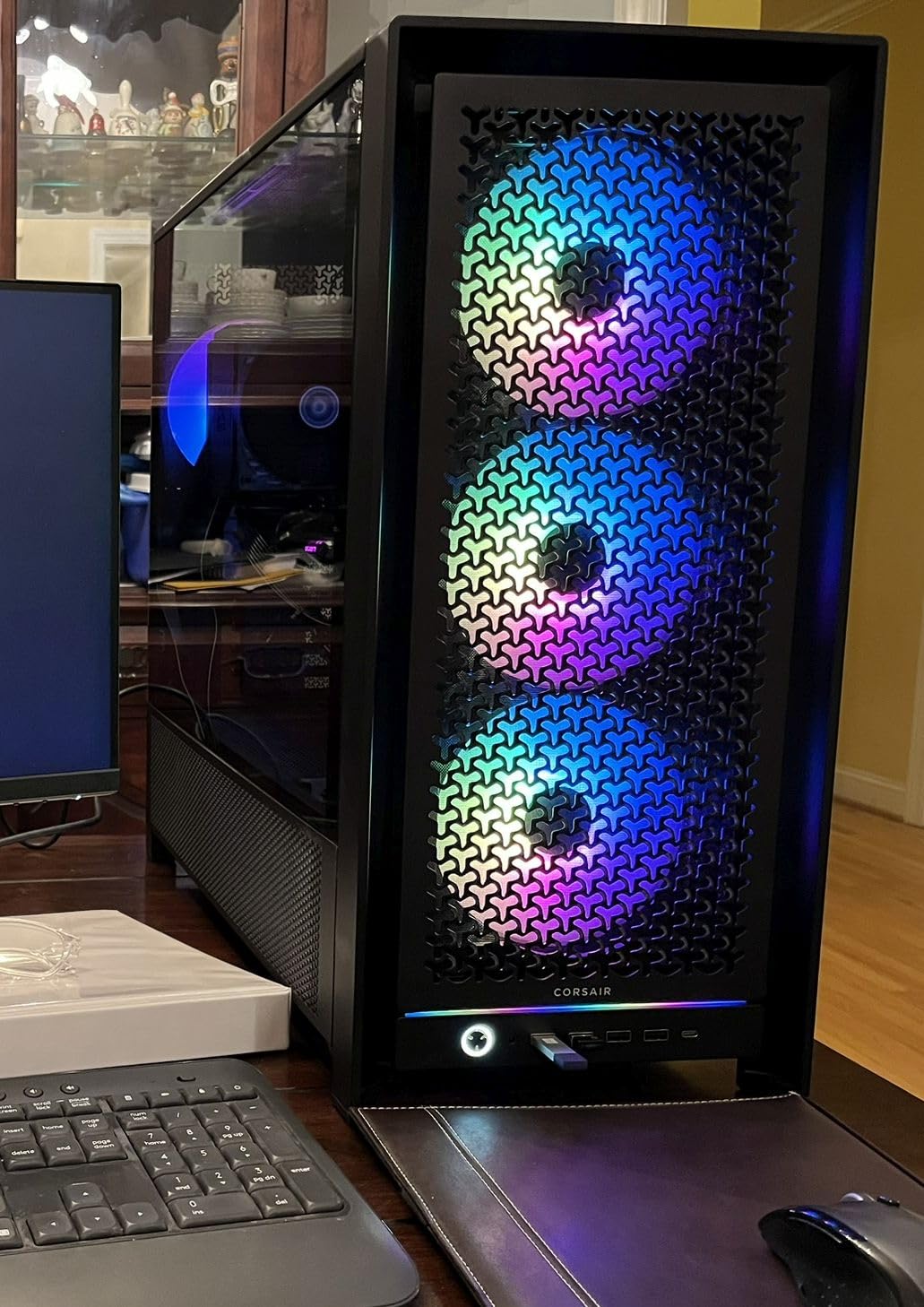 CORSAIR Frame 5000D RS ARGB Modular High Airflow Mid-Tower PC Case - 4X Pre-Installed RS ARGB Fans, InfiniRail Fan Mounting System, ASUS BTF, MSI Project Zero, Gigabyte Project Stealth - Black customer photo 1