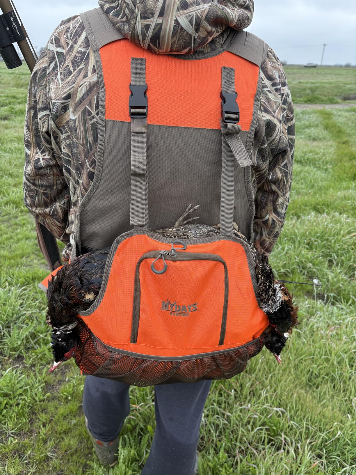MYDAYS Upland Bird Game Vest, Hunting Tactical Vest with Game Pouch and Pockets customer photo 1