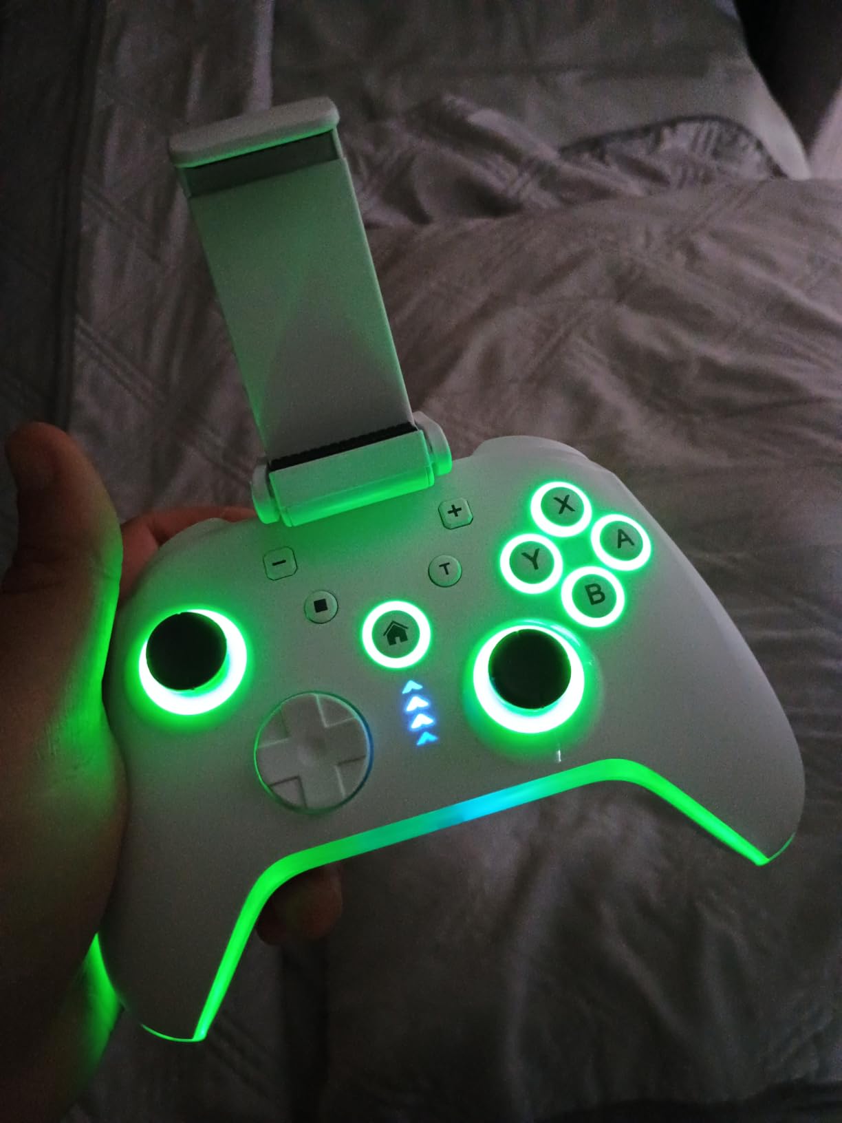 Bcofo Wireless Mobile Game Controller for iOS/iPhone/Android/Cell Phone/Switch/Laptop, Gaming Gamepad with Phone Clip for Gamers, Hall Effect Triggers, Wired PC Control, with RGB LED Lighting/Vibration/6-Axis Gyro/Turbo (White) customer photo 1
