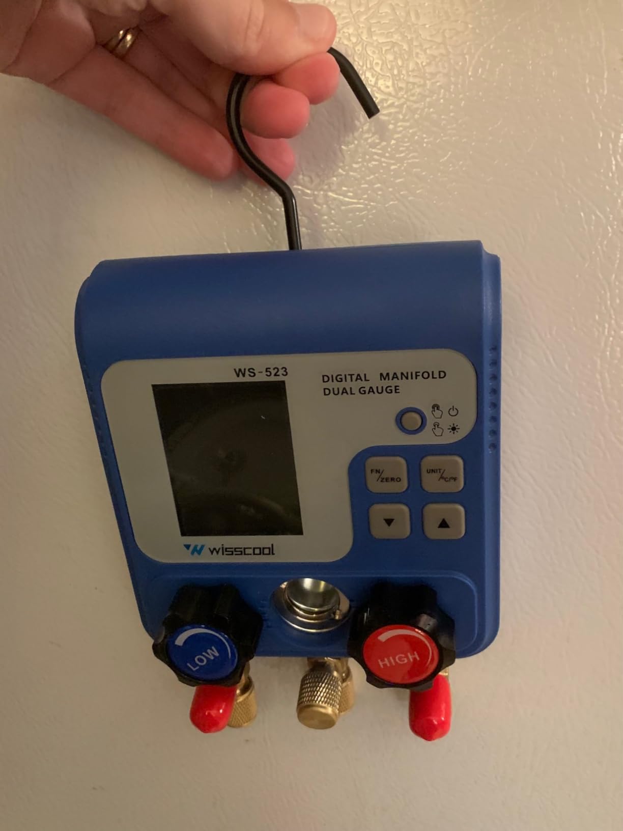 WISSCOOL Dual Digital Manifold Gauge for HVAC & Auto AC - 94 Refrigerants (R410A/R454B/R32/R1234yf/R134a), Temperature Pressure Test, 3 Port HVAC Gauge Color Display customer photo 2