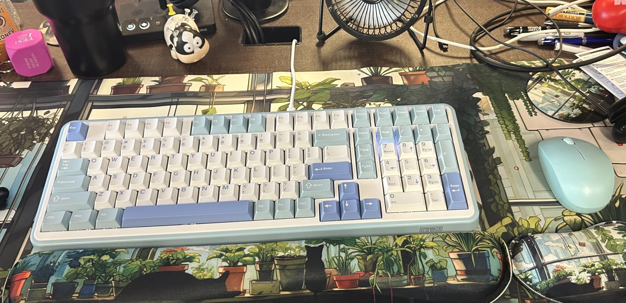 EPOMAKER TH99 Tri-Mode Wireless Mechanical Keyboard with 8000mAh Battery, Hot Swappable Custom RGB Gaming Keyboard with Numpad, Sea Salt Silent, Blue&White customer photo 1