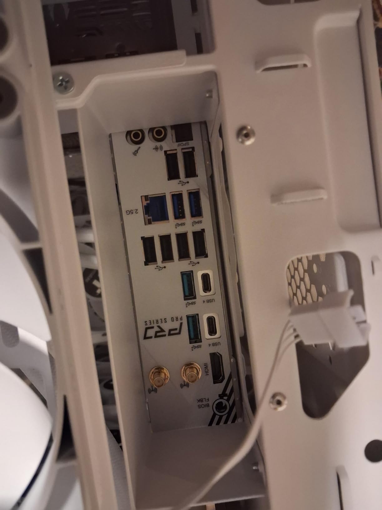 Thermaltake LCGS Reactor 9890S Gaming Desktop (AMD Ryzen 7 9800X3D, ToughRam 32GB DDR5 6000MT/s RGB Memory, NVIDIA GeForce RTX 5090, 2TB NVMe M.2, WiFi, Windows 11) T6WT-X870-590-LCS customer photo 2