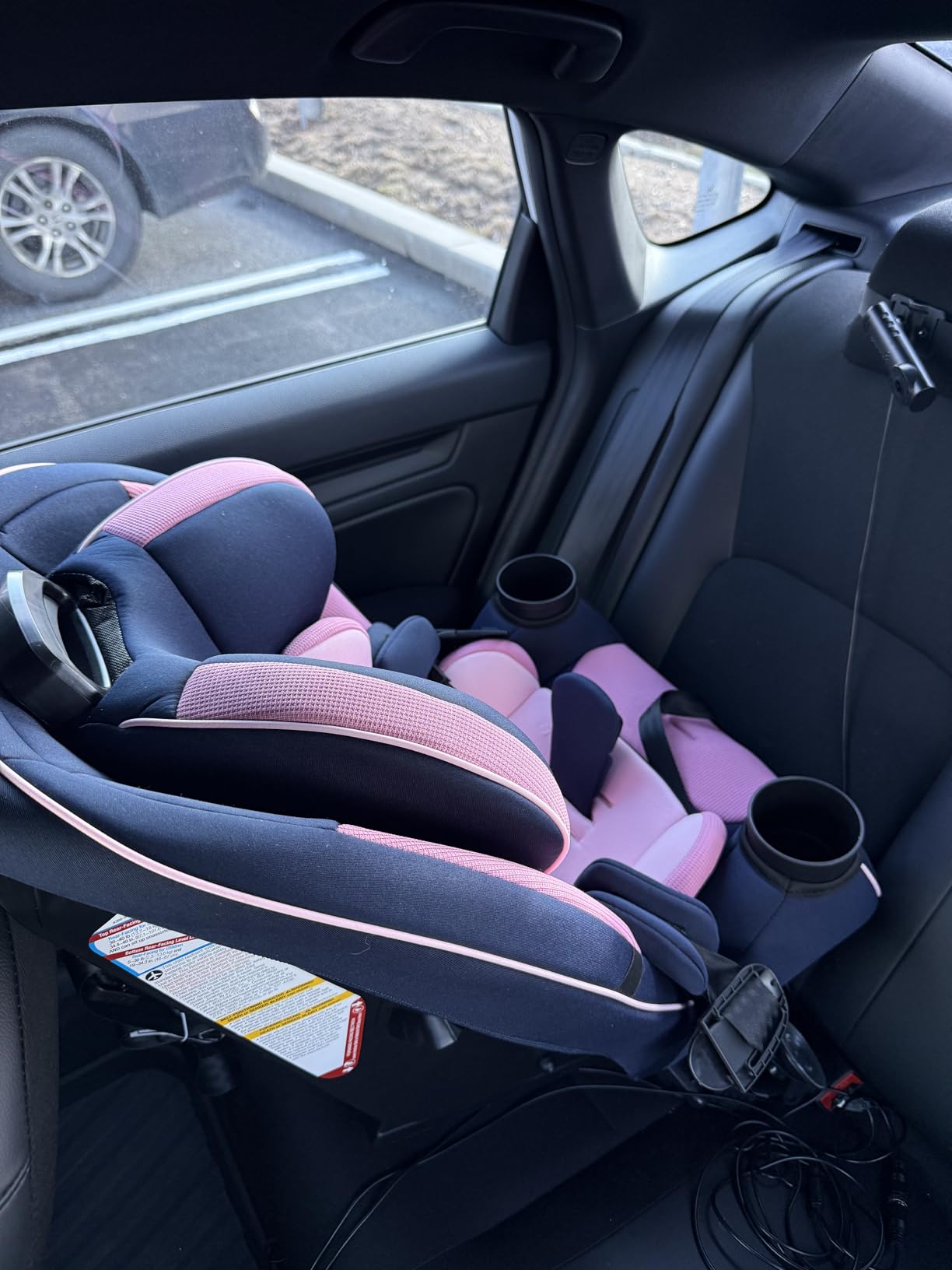 Safety 1st Grow and Go All-in-One Slim Convertible Car Seat, Rear Facing, 5-40 lbs, Forward Facing (30-65 lbs), High Back Booster Seat 40-100 pounds, Black Phantom customer photo 1