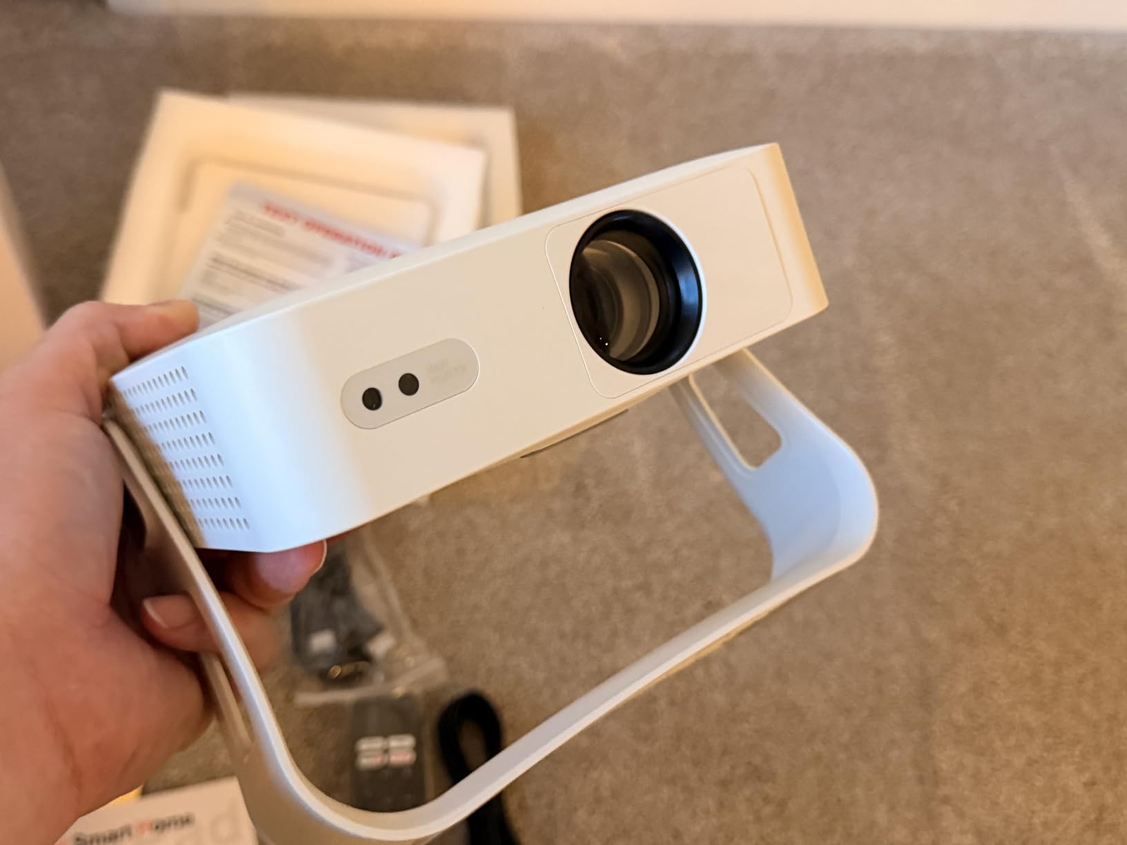 [Officially-Licensed App & Auto Focus]White Smart Mini Projector with WiFi and Bluetooth, XuanPad 4K Support Movie Projector, Portable Native 1080P Outdoor Projector with 360° Stand customer photo 1