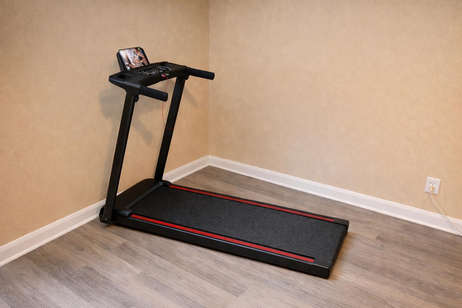 Treadmills for Home 3.0HP Quiet Foldable Treadmill with Incline, Portable Walking Pad with Handle Bar, Walking Pad Treadmill for Running and Jogging with 330 LBS Capacity customer photo 1