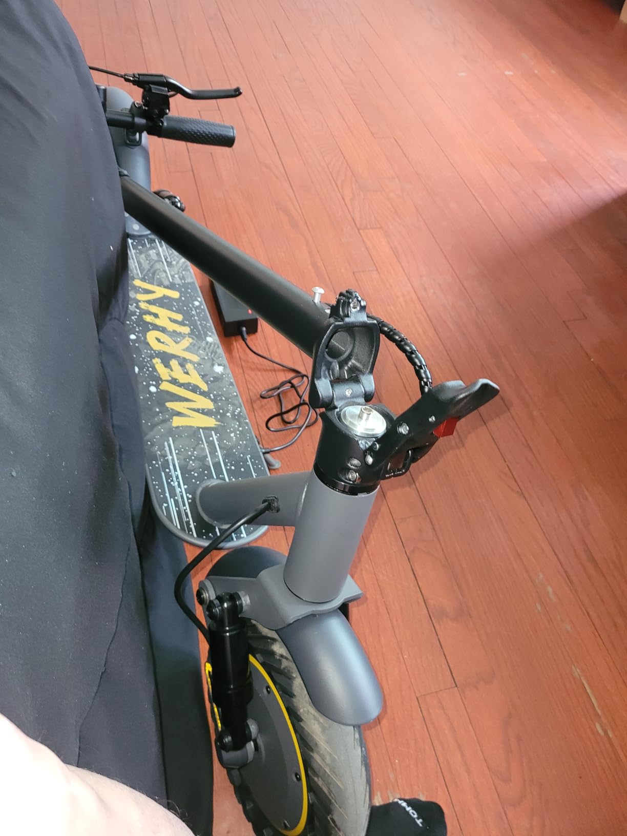 WERHY 8.5/10 Inches Electric Scooter, 350W/500W Powerful Motor & 19/22 MPH Top Speed, 15-28Miles Long Range, Folding E Scooter with Dual Braking for Adults customer photo 2