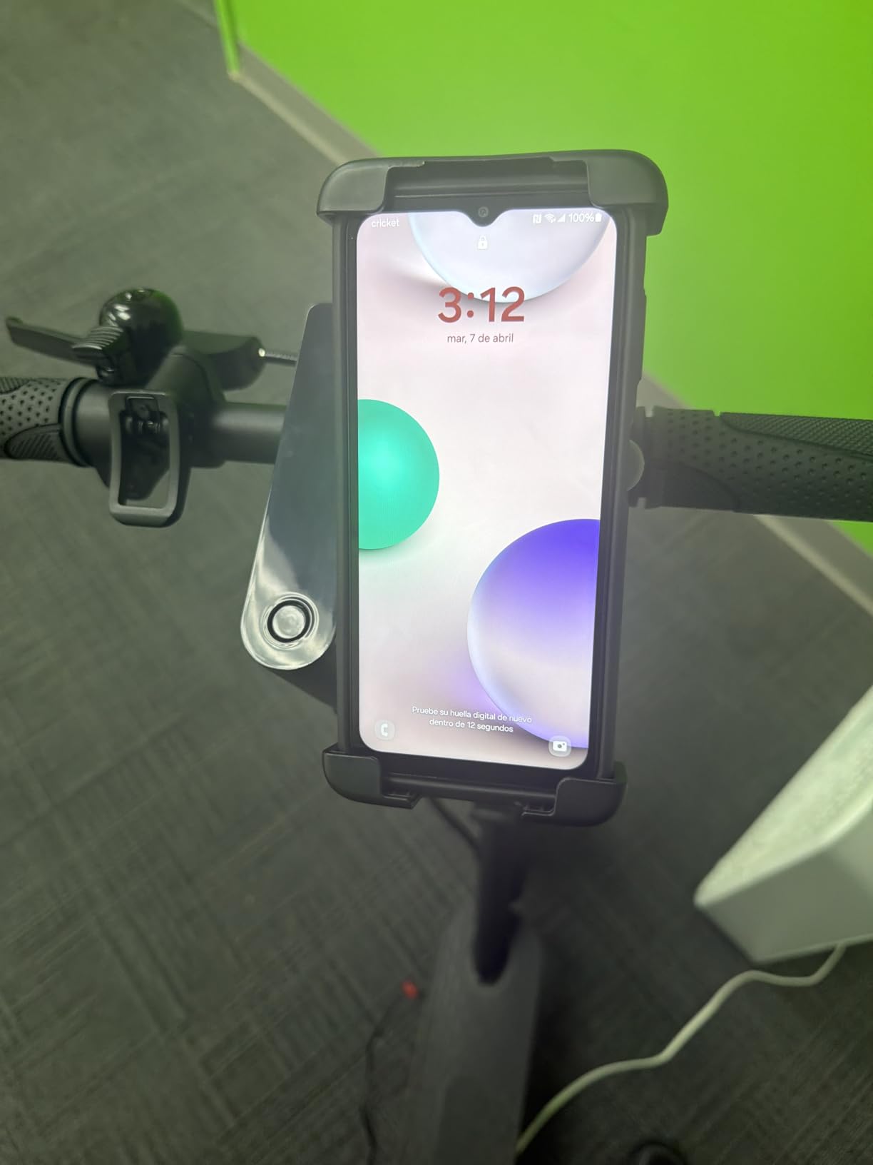 Lamicall Bike Motorcycle Phone Mount - [1s Quick Lock] Bike Cell Phone Holder Clip, Bicycle Scooter Handlebar Clamp, for iPhone Air, 17 16 15 Pro Max, Galaxy S25 S24 Ultra, 6-7.2