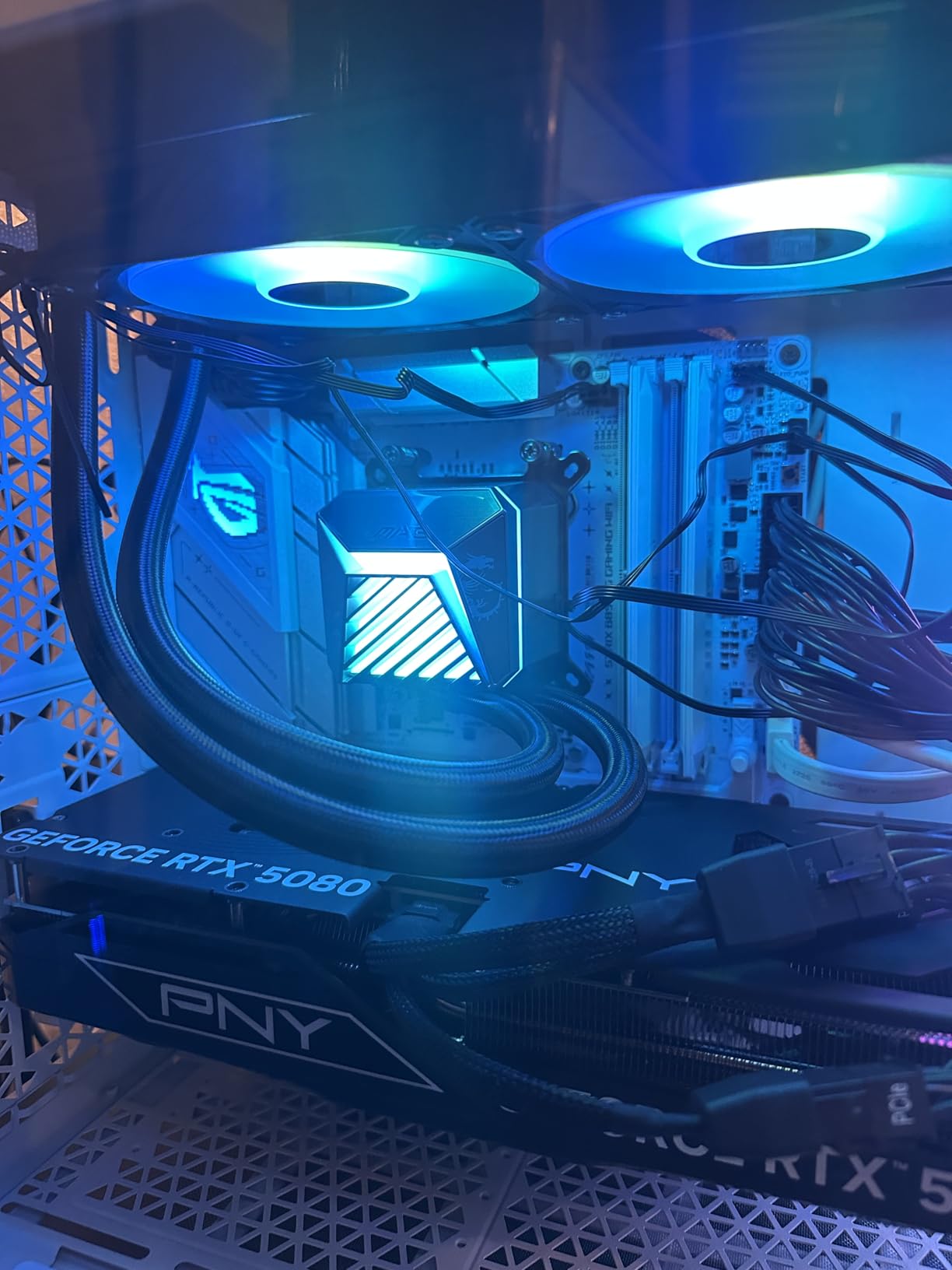 ASUS ROG Strix B850-G Gaming WiFi AMD AM5 B850 mATX Motherboard, Advanced AI PC Ready, 14+2+1 Power Stages, DDR5 Slots, 4X M.2 Slots, PCIe 5.0 Ready, WiFi 7, 2.5G LAN, USB 20Gbps Type-C, AI Advisor customer photo 2