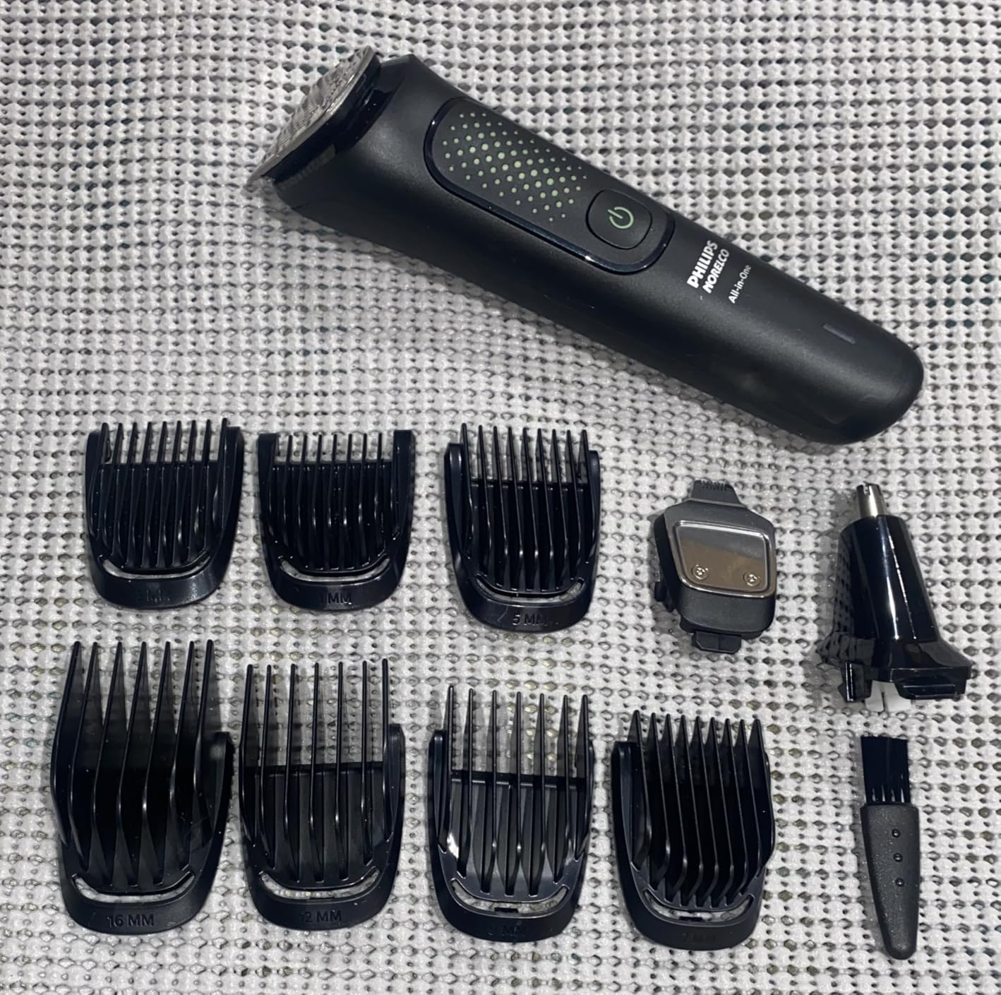 Philips Norelco All-in-One 3000 Series 13 in 1 Trimmer, Beard Styler & Men's Hair Clipper, 9 Length Settings & Self-Sharpening Skin-Friendly Blades, MG3919/50 customer photo 2