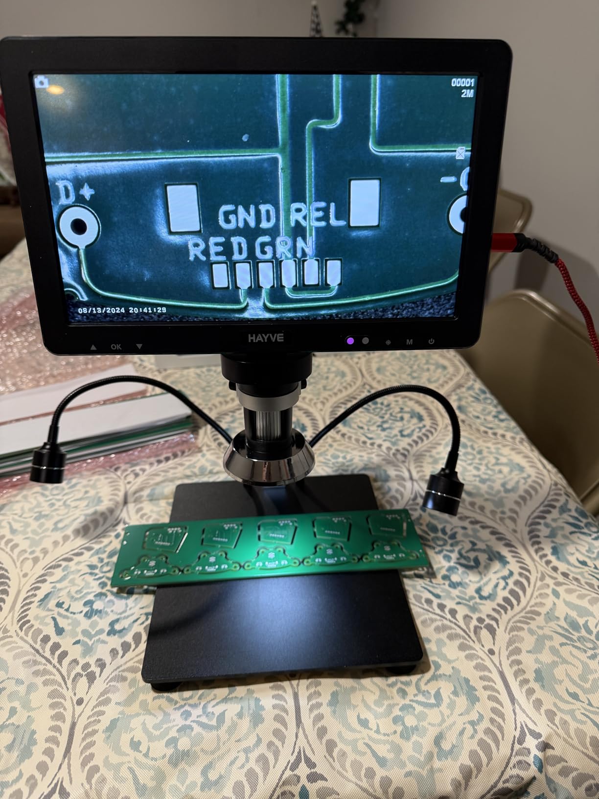 Hayve DM13 10.1 Inch LCD Digital Microscope, 16MP 2000X HD IPS Soldering Microscopes for Adults, Electronics Repair, Coin Microscope Magnifier for Error Coins with Screen, 10 LED Lights customer photo 1