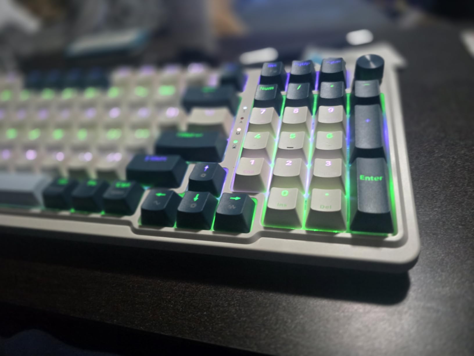 Redragon K686 HE Rapid Trigger Gaming Keyboard, 8K Wired Mechanical Keyboard w/Next-Gen UltraMag 100% POM Silky Magnetic Switch, Dual-Module Floating Patent Structure Design, 2-Layer Noise Dampening customer photo 2