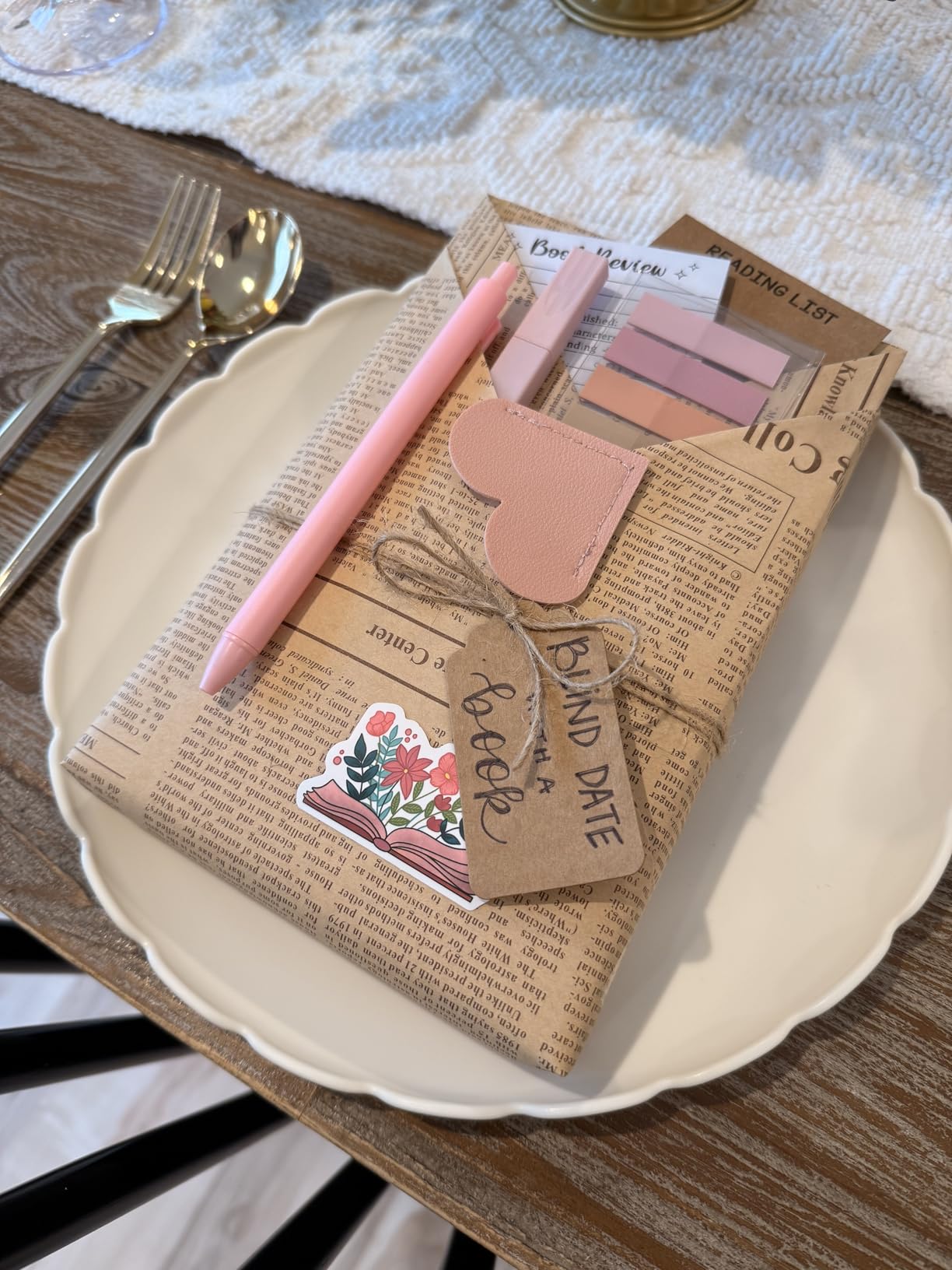 6 Set Blind Date with a Book Supplies, DIY Book Lovers Gifts Including Kraft Paper Index Tabs Reading List Bookmark Heart-Shape Bookmark Kraft Tags Ballpoint Pens Highlighters and 50 x Book Stickers customer photo 1